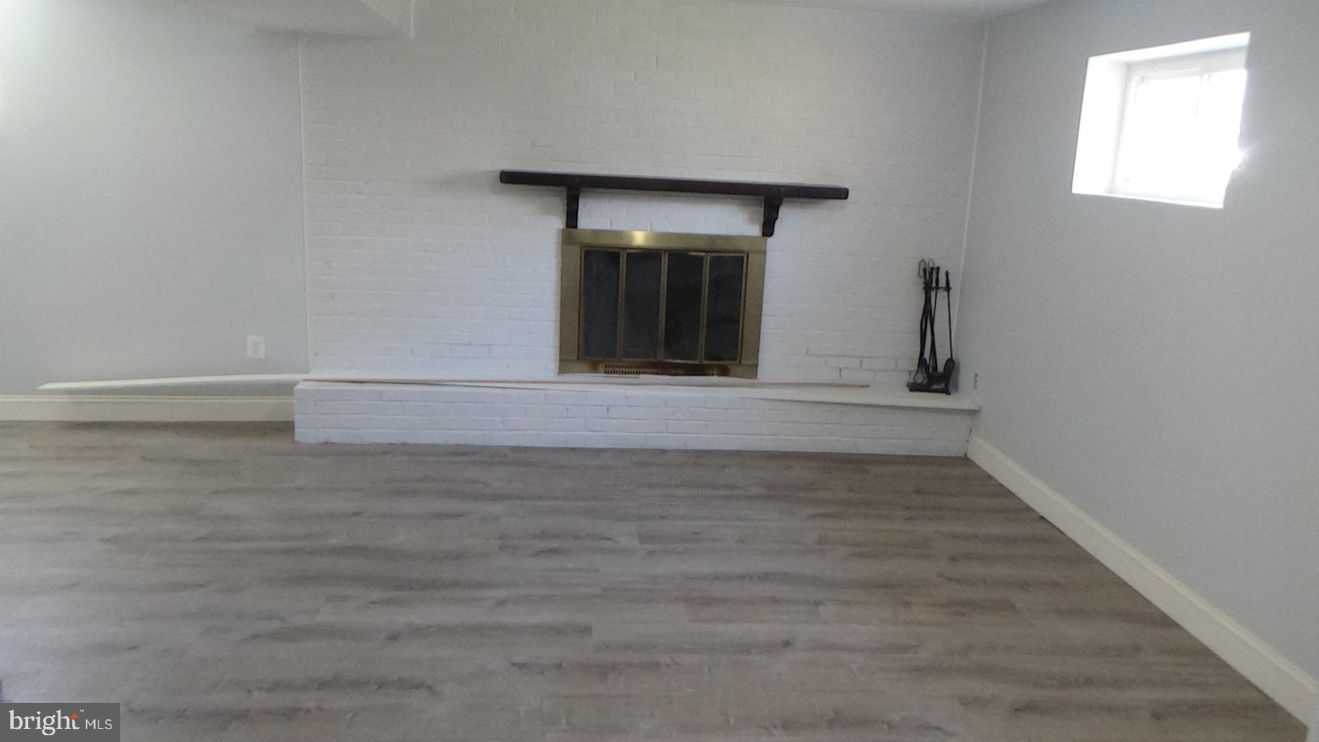 SKYLINE - Residential Lease