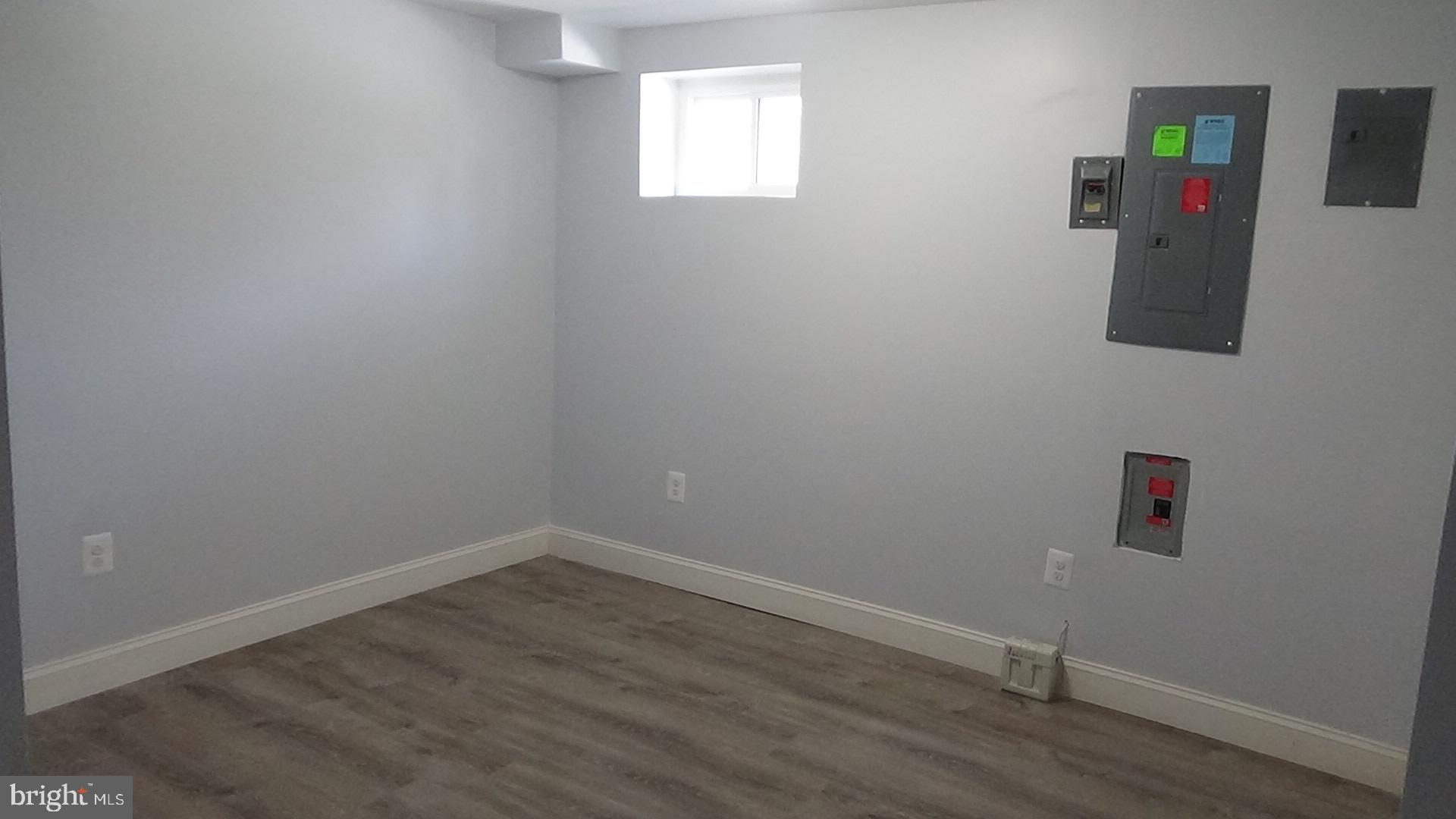 SKYLINE - Residential Lease