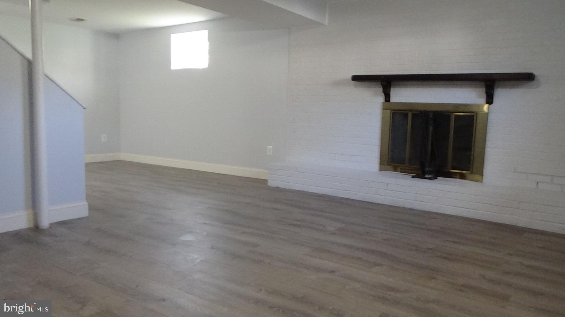 SKYLINE - Residential Lease