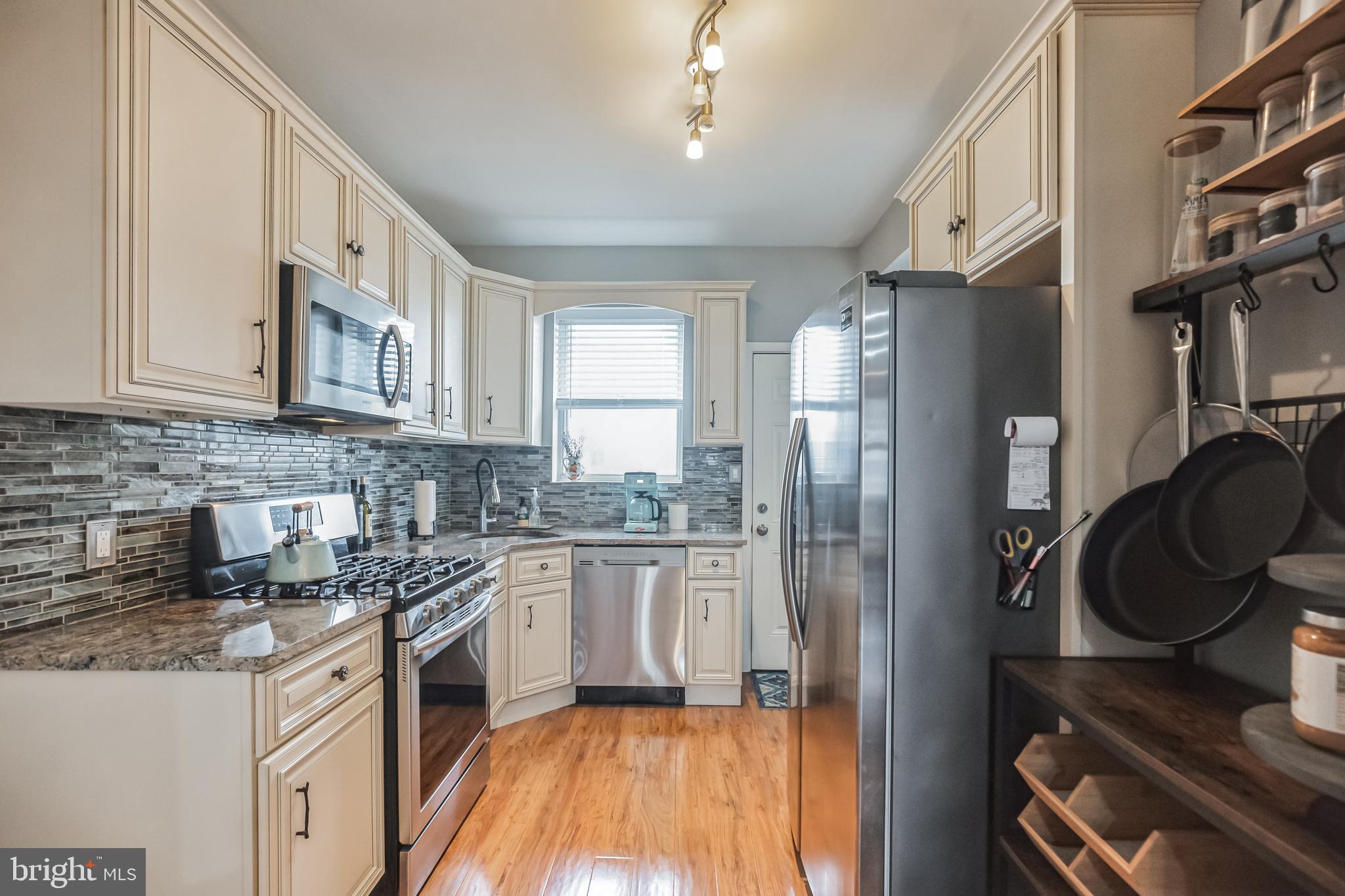 PORT RICHMOND - Residential