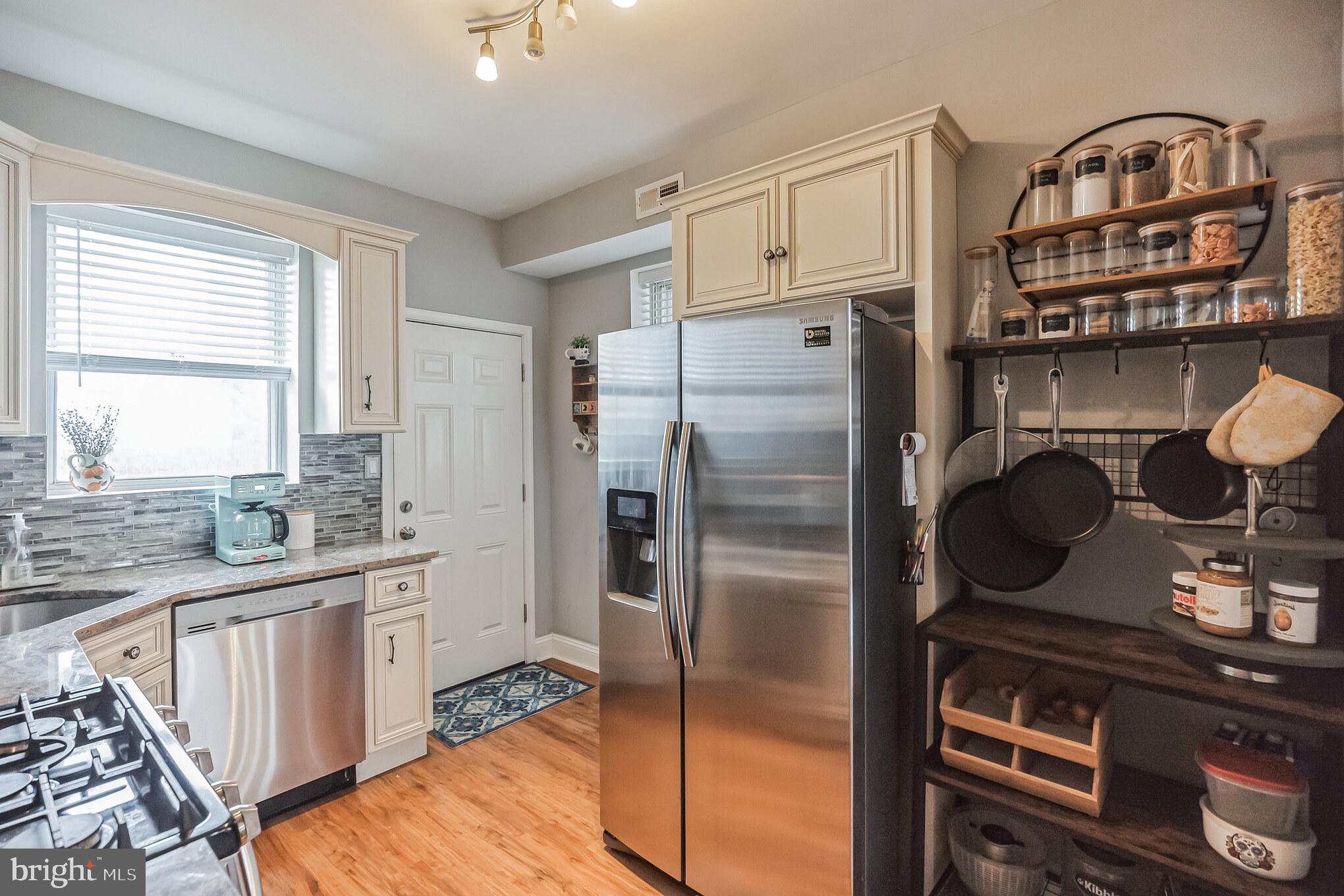 PORT RICHMOND - Residential