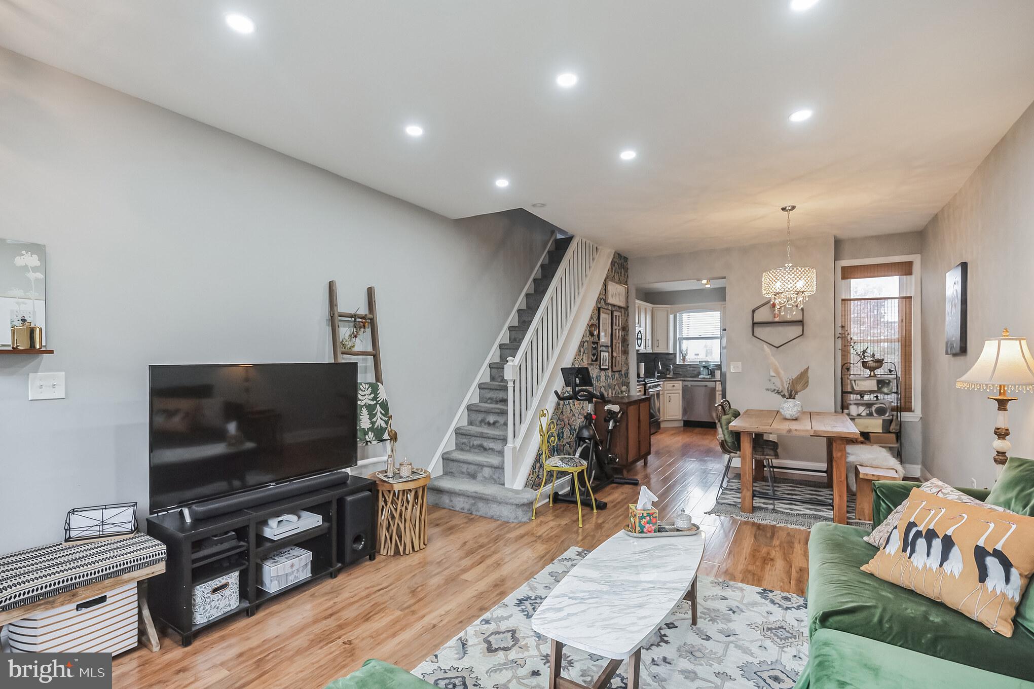 PORT RICHMOND - Residential