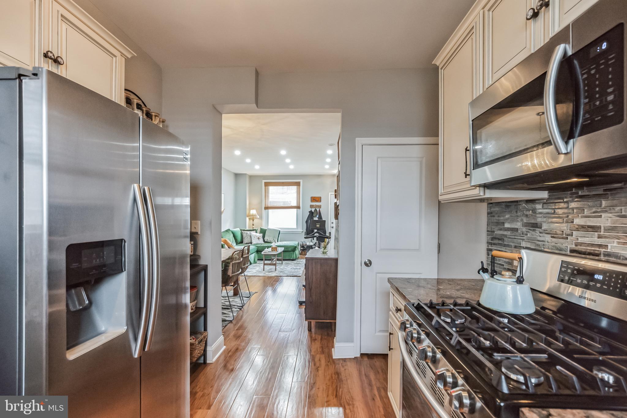 PORT RICHMOND - Residential