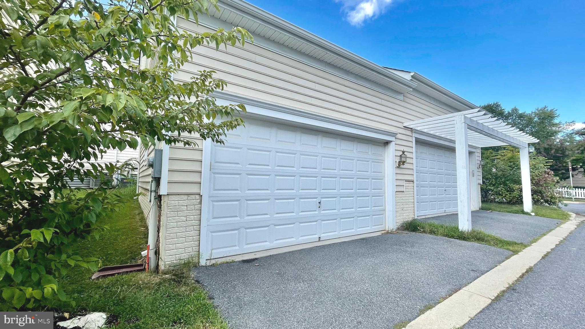 ARORA HILLS - Residential Lease