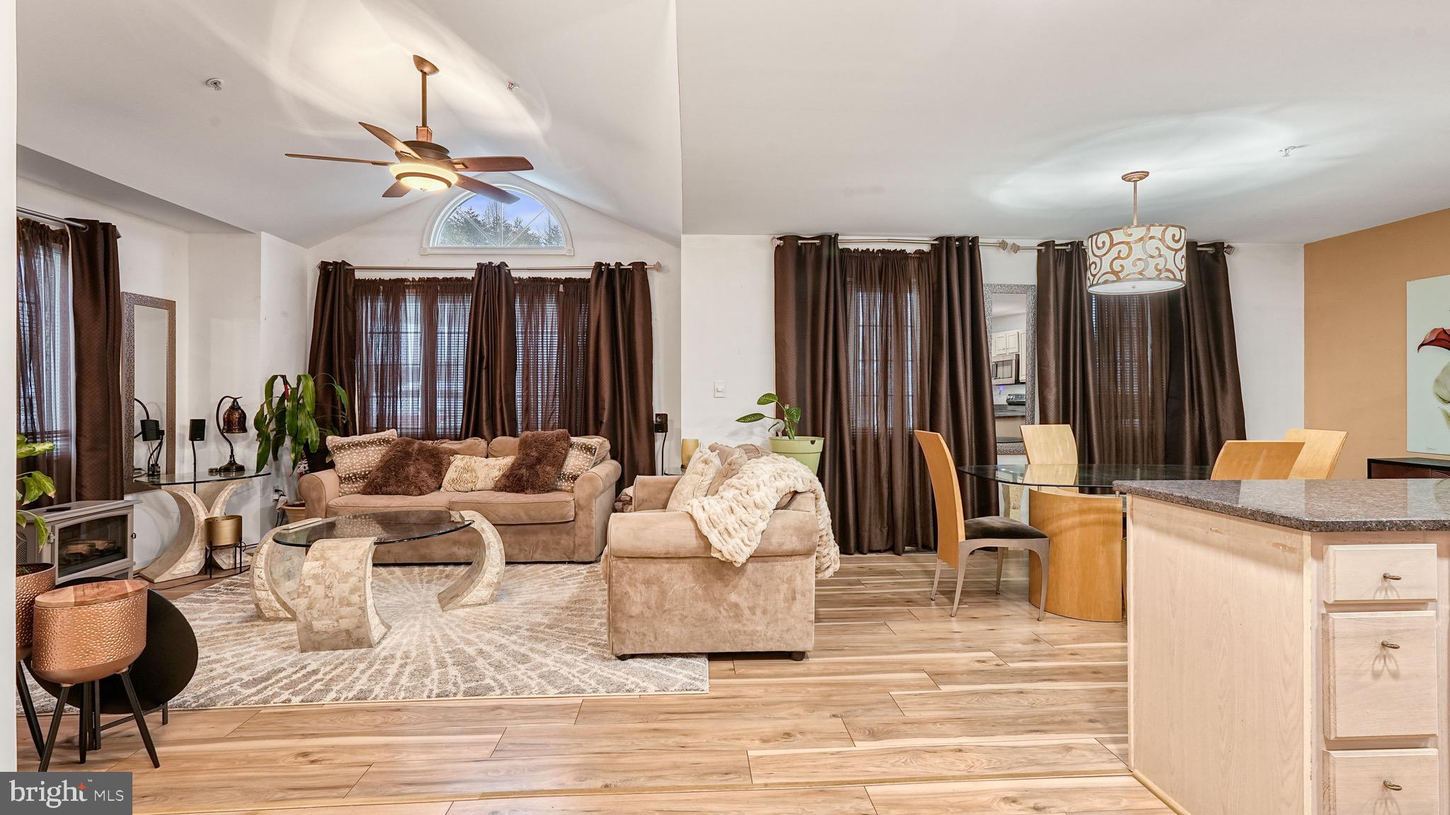 WESTLAKE - Residential