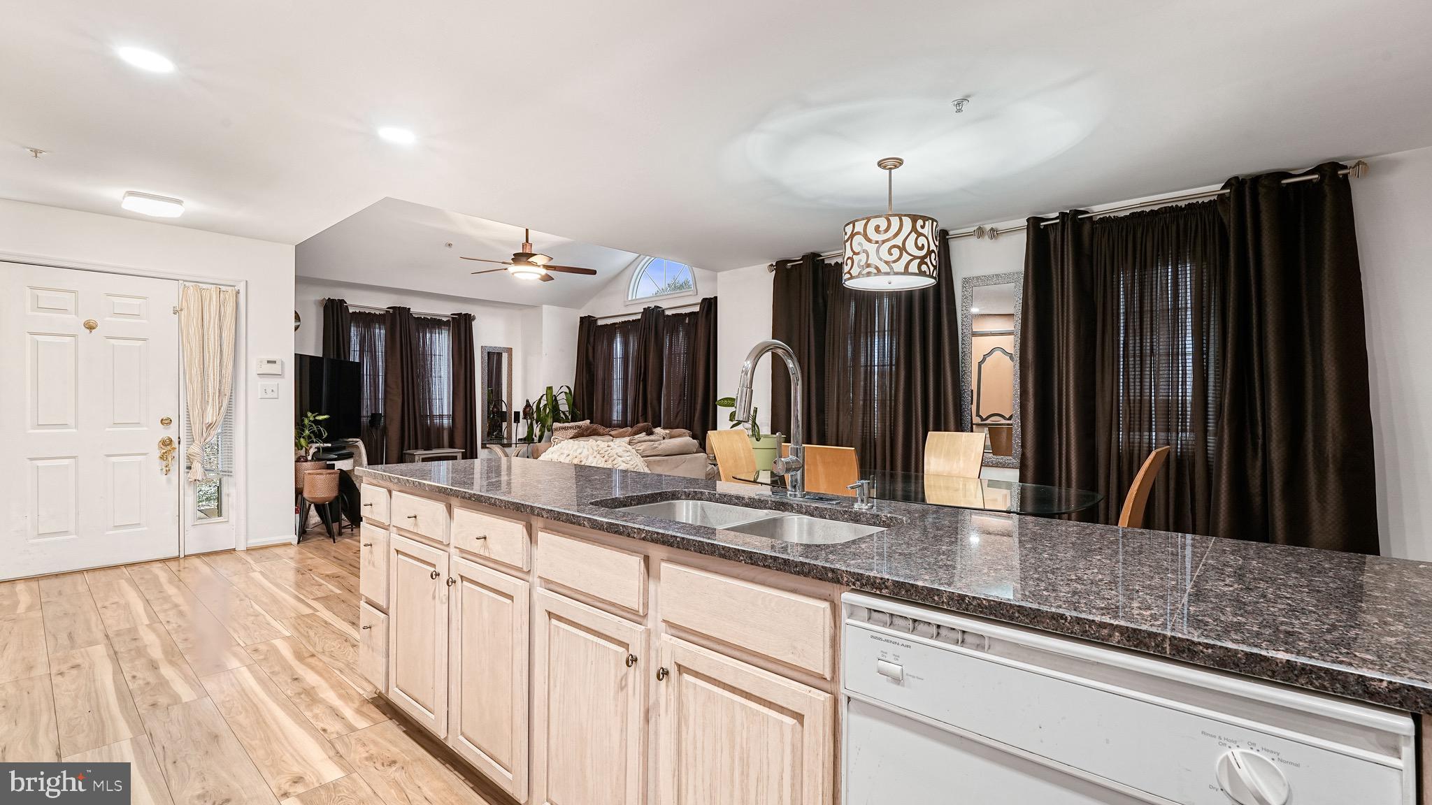 WESTLAKE - Residential