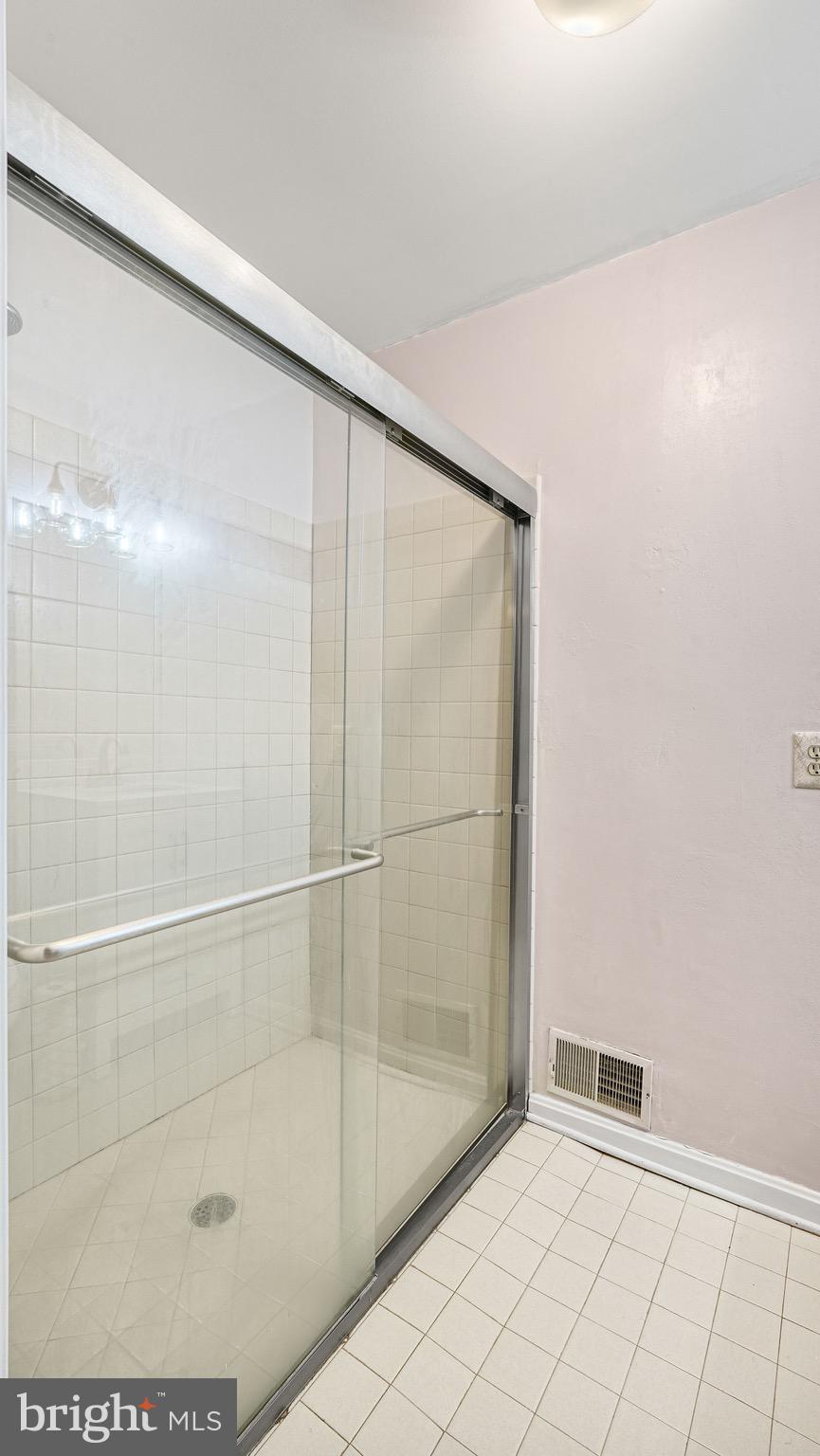 WESTLAKE - Residential