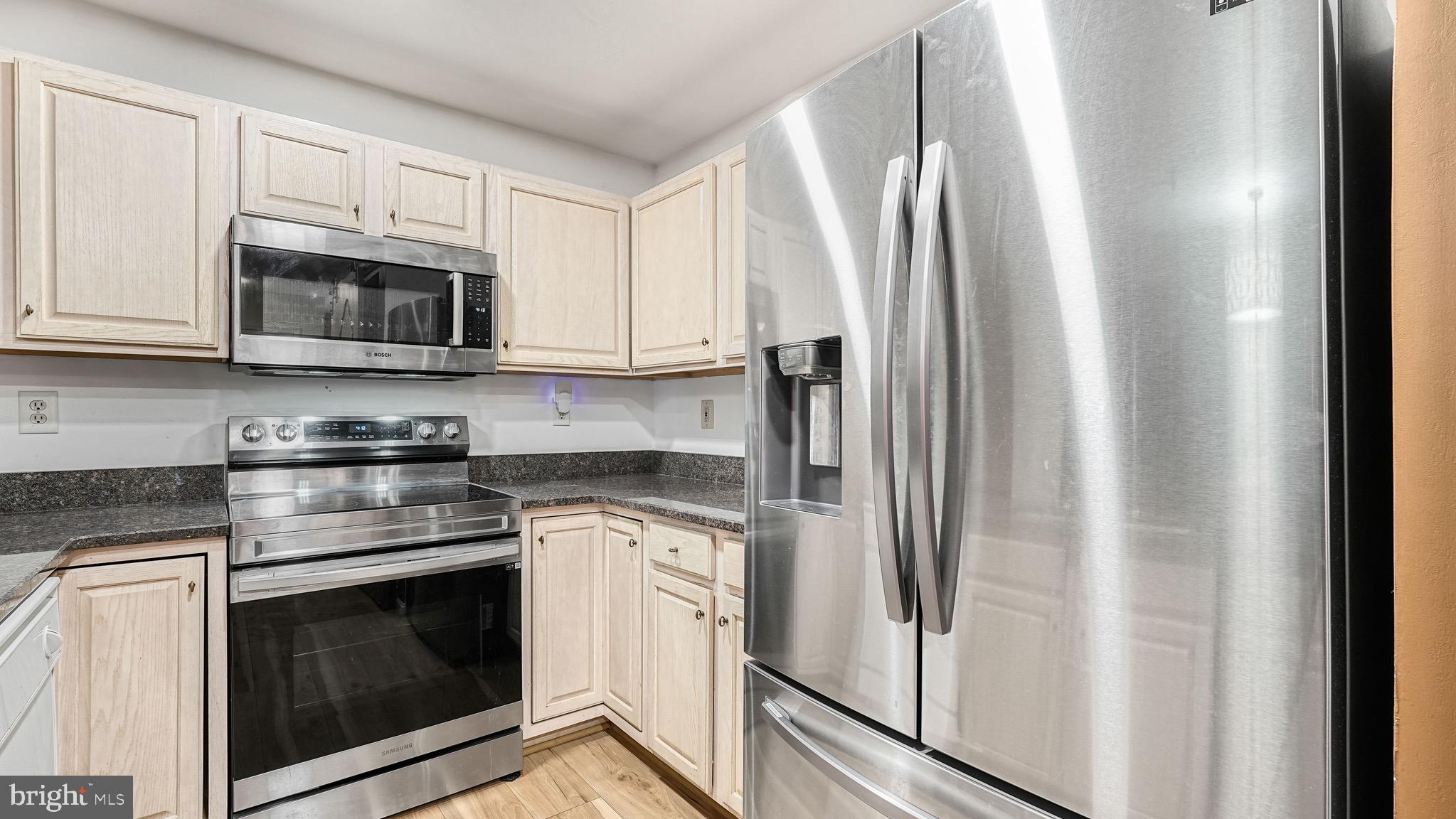 WESTLAKE - Residential