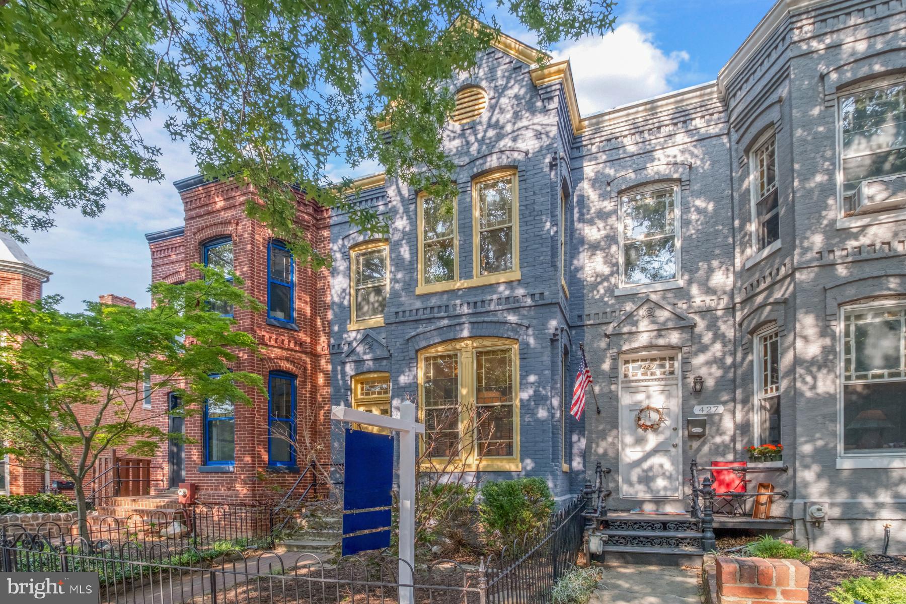 429 3RD STREET NE