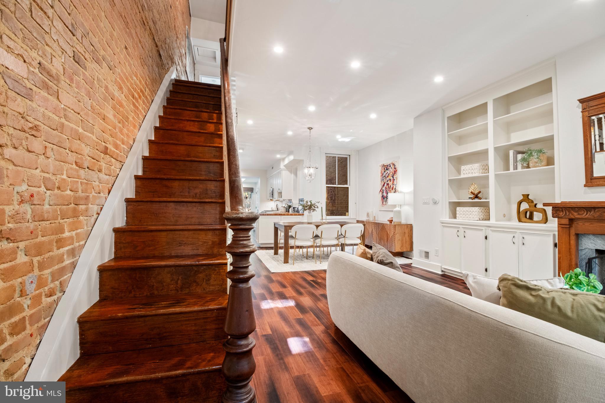 429 3RD STREET NE