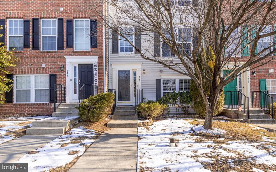 Beautiful property in quiet community w a TWO CAR GARAGE!  Open floor plan w possible 4th bedroom in lower level w half bath. New carpet thruout,  Recent HVAC, water heater, washer, dryer, dishwasher.
New gas range on order!  Spacious open floorplan with updated kitchen and deck off family room area. Fireplace for beauty only. Owner to not activate.  Owner requires 680+ credit score and prefers a 2 year lease. Tenant insurance required.