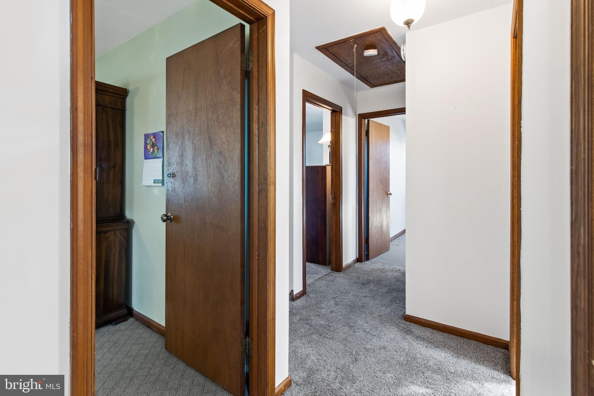 CORNWELLS MANOR - Residential