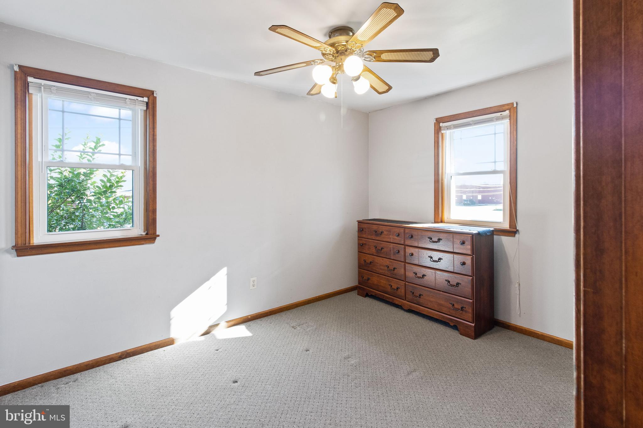 CORNWELLS MANOR - Residential