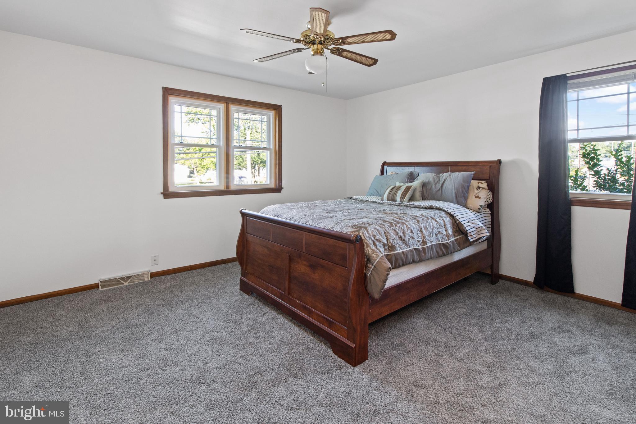 CORNWELLS MANOR - Residential