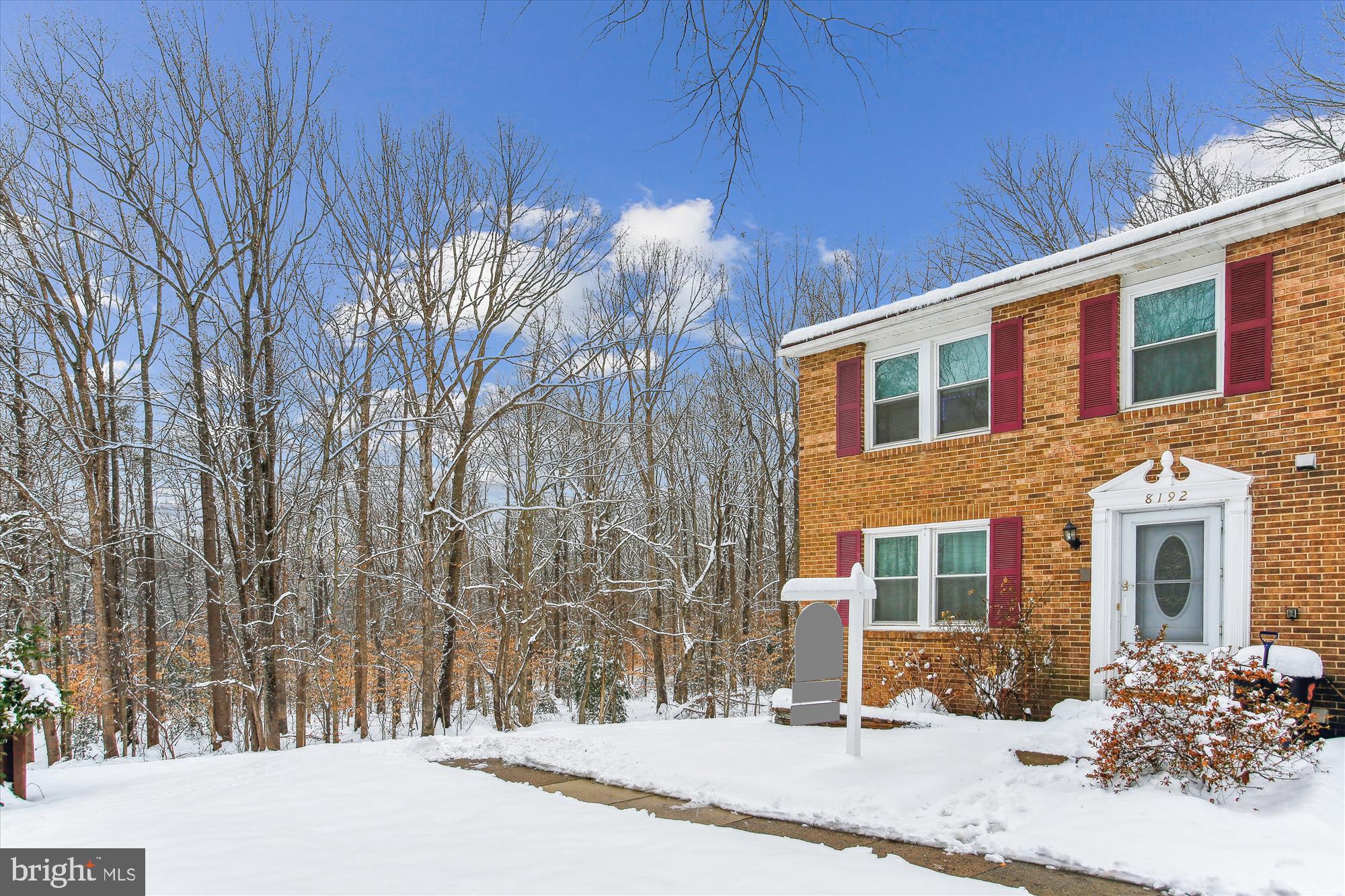 8192 CURVING CREEK COURT