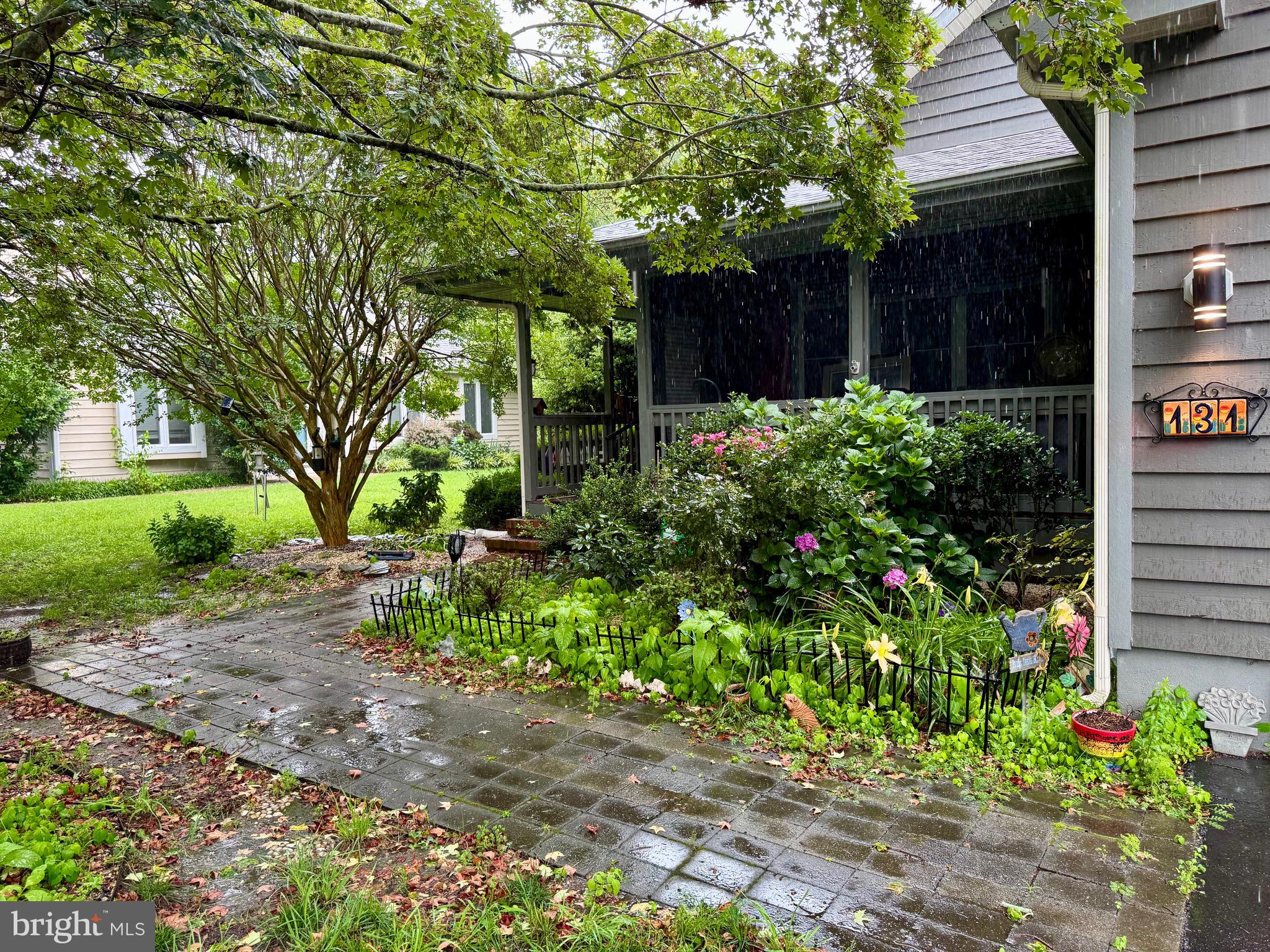 131 LAKESIDE DRIVE