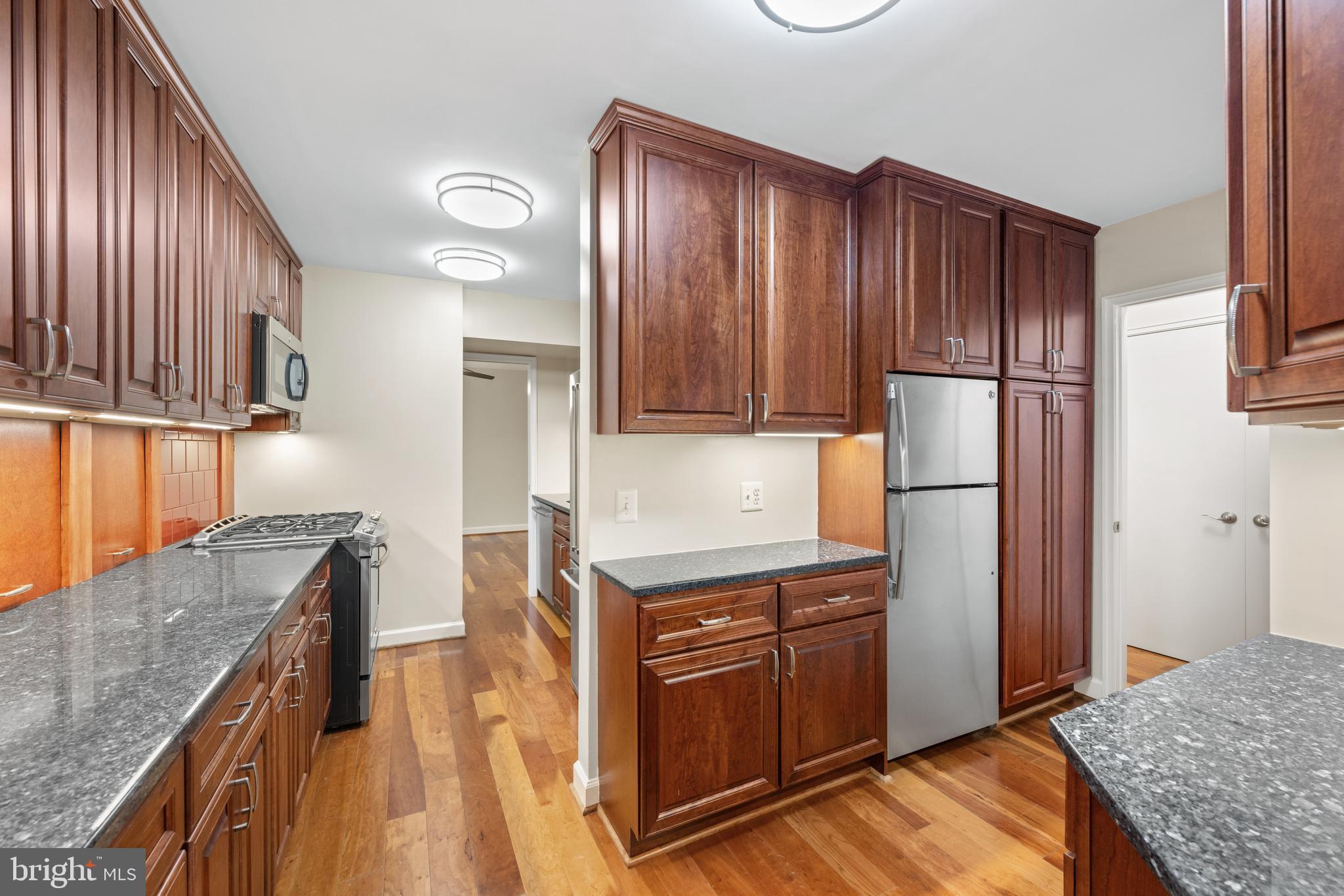 3701 CONNECTICUT AVENUE NW 312/326