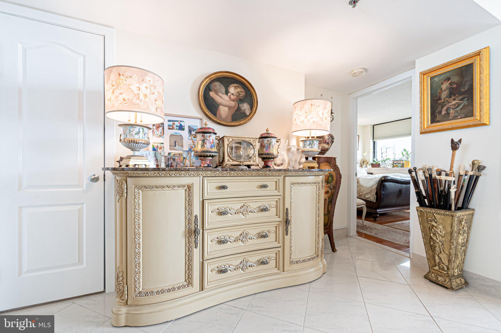 3851 BOARDWALK 1702