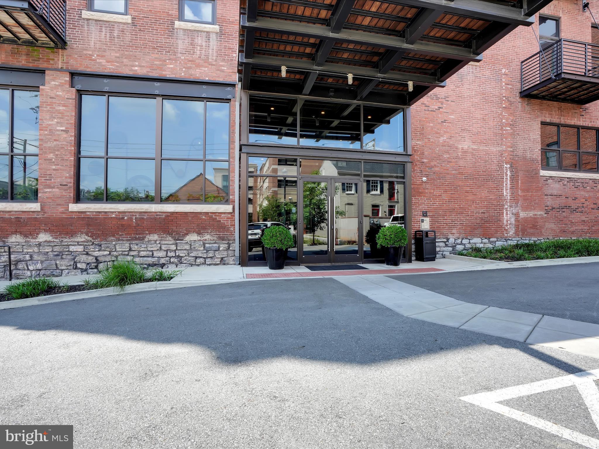 41 W LEMON STREET 202