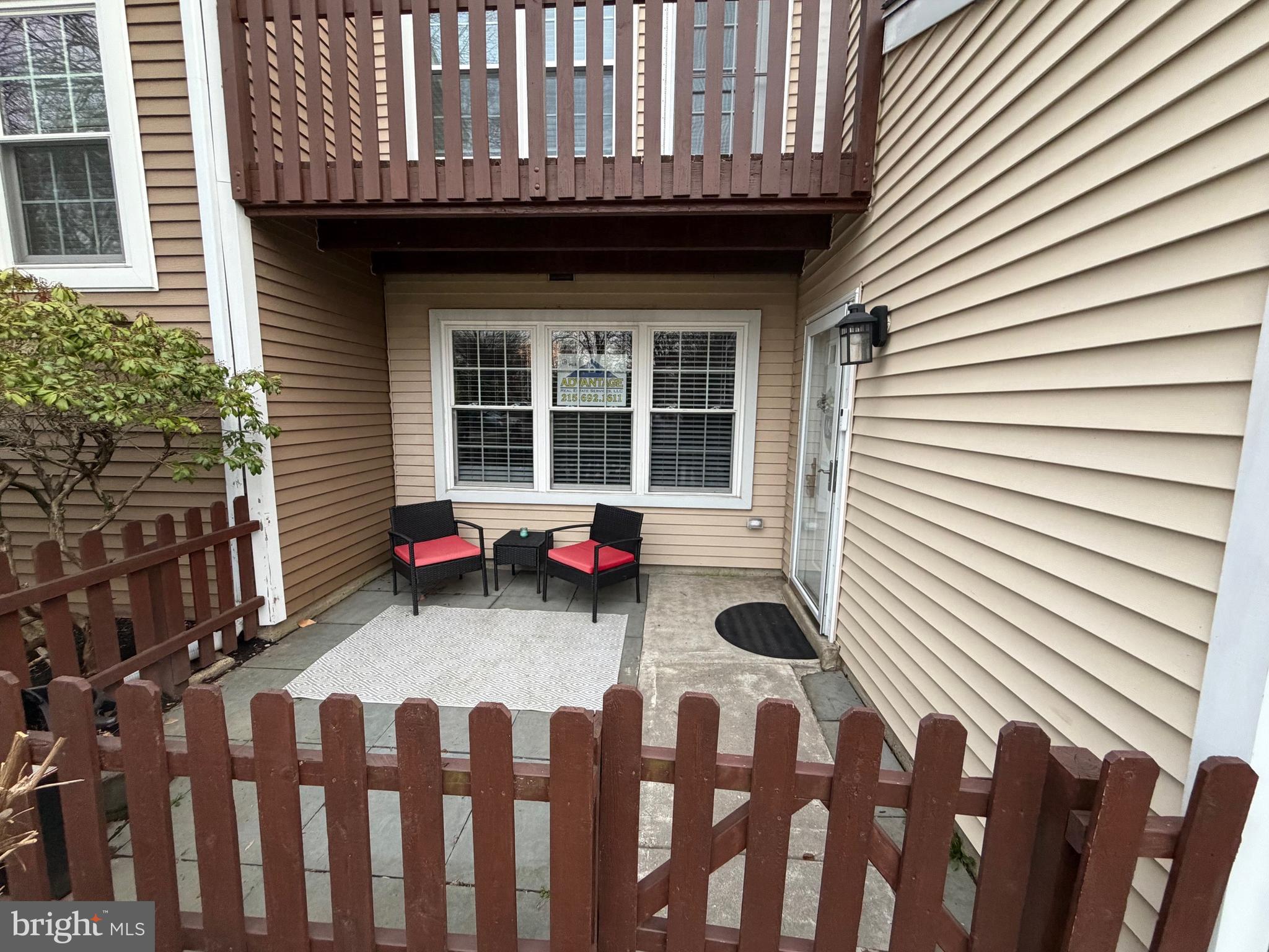 SAW MILL VALLEY - Residential