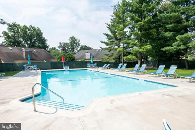 SAW MILL VALLEY - Residential