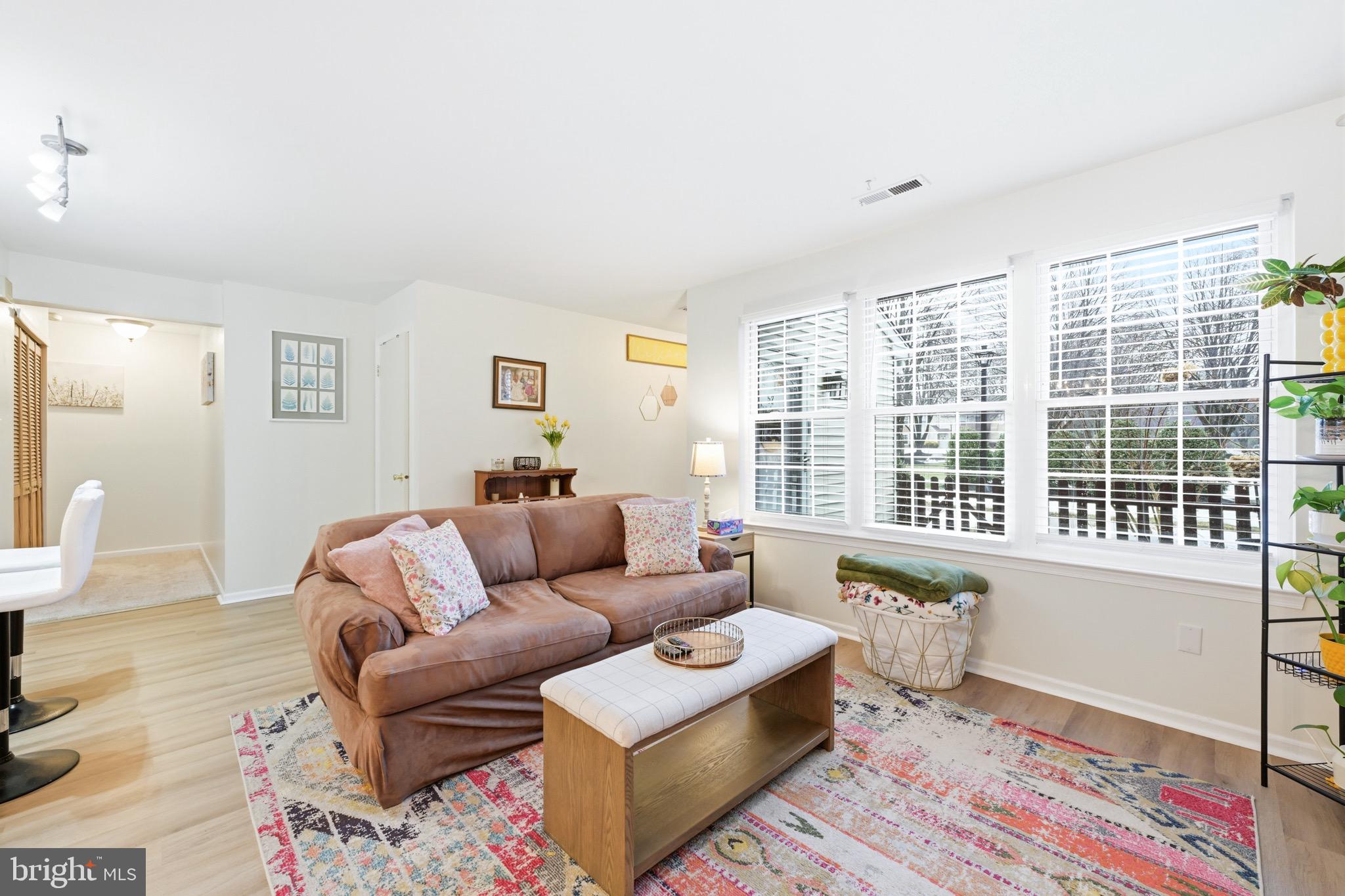 SAW MILL VALLEY - Residential