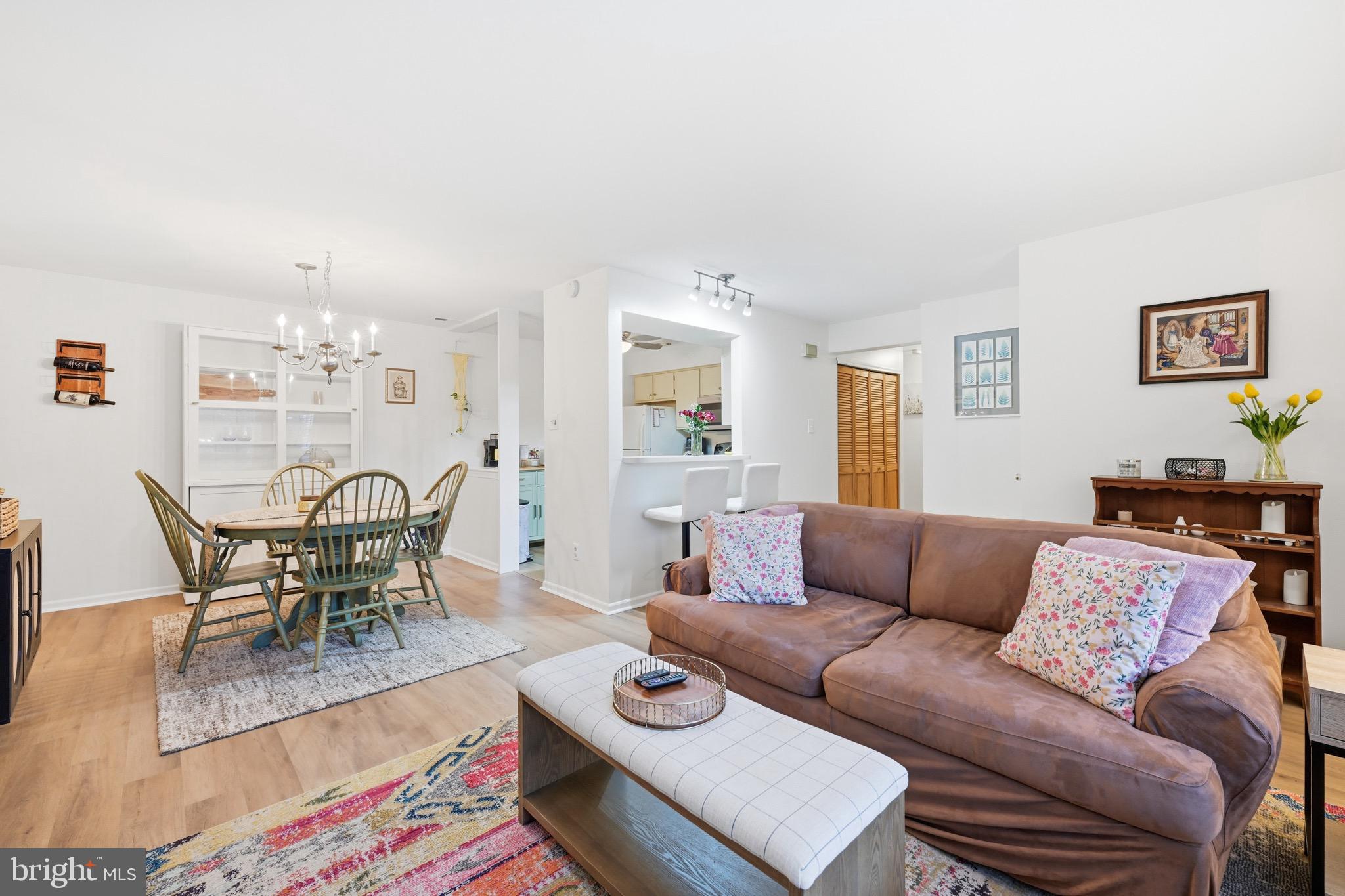 SAW MILL VALLEY - Residential