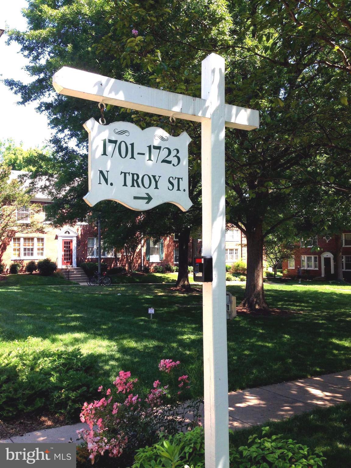 COLONIAL VILLAGE - Residential