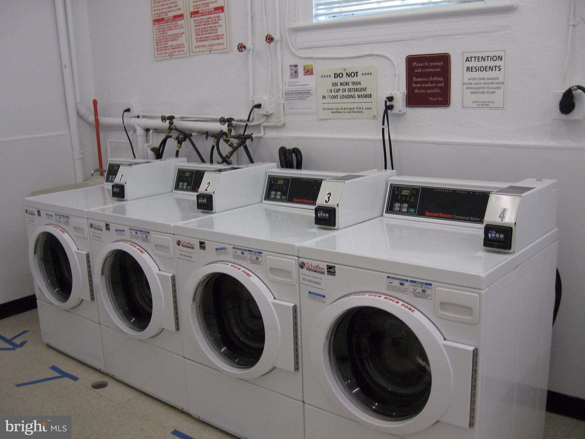 COLONIAL VILLAGE - Residential