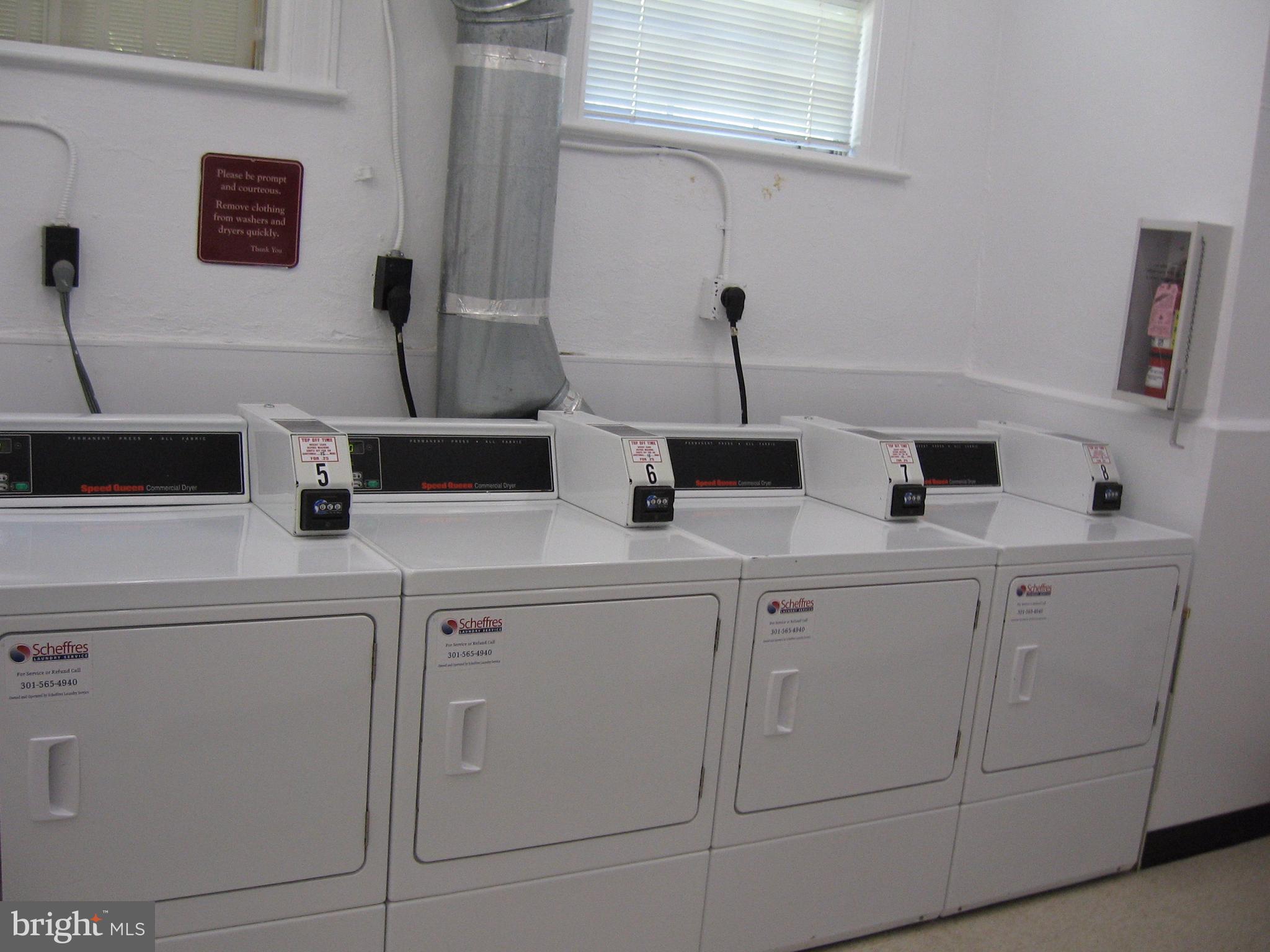 COLONIAL VILLAGE - Residential