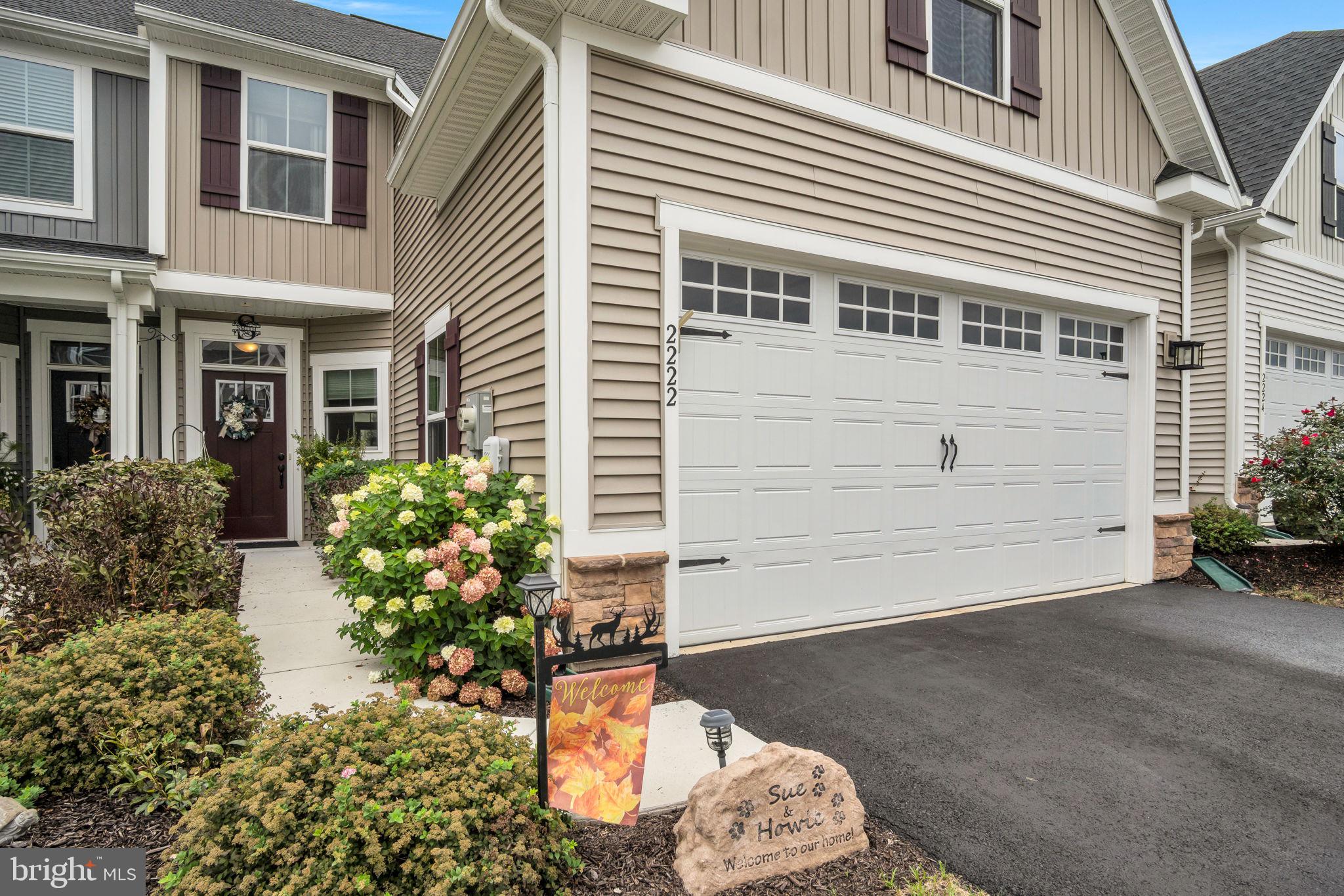 2222 CAROLINE LANE