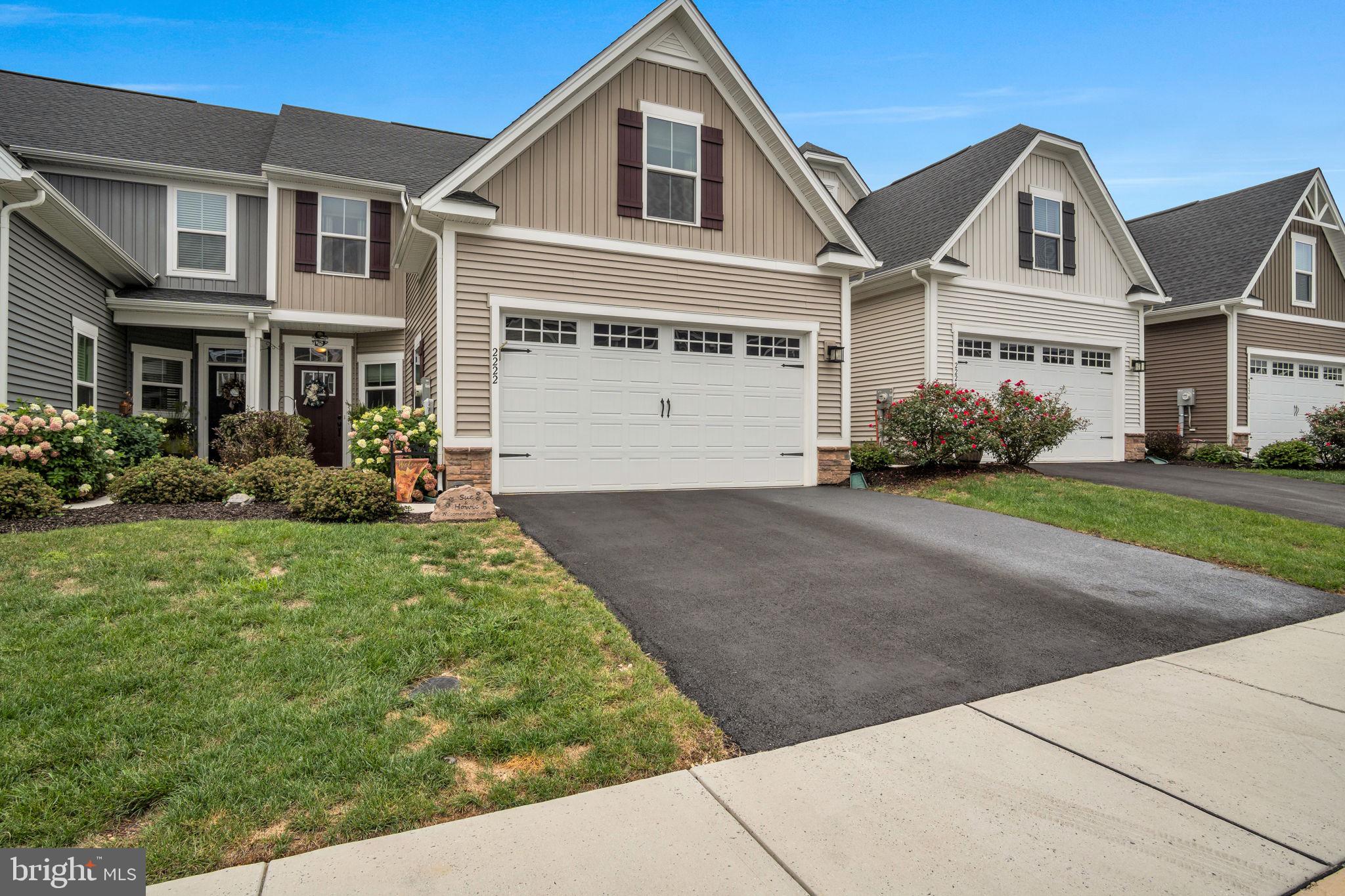 2222 CAROLINE LANE