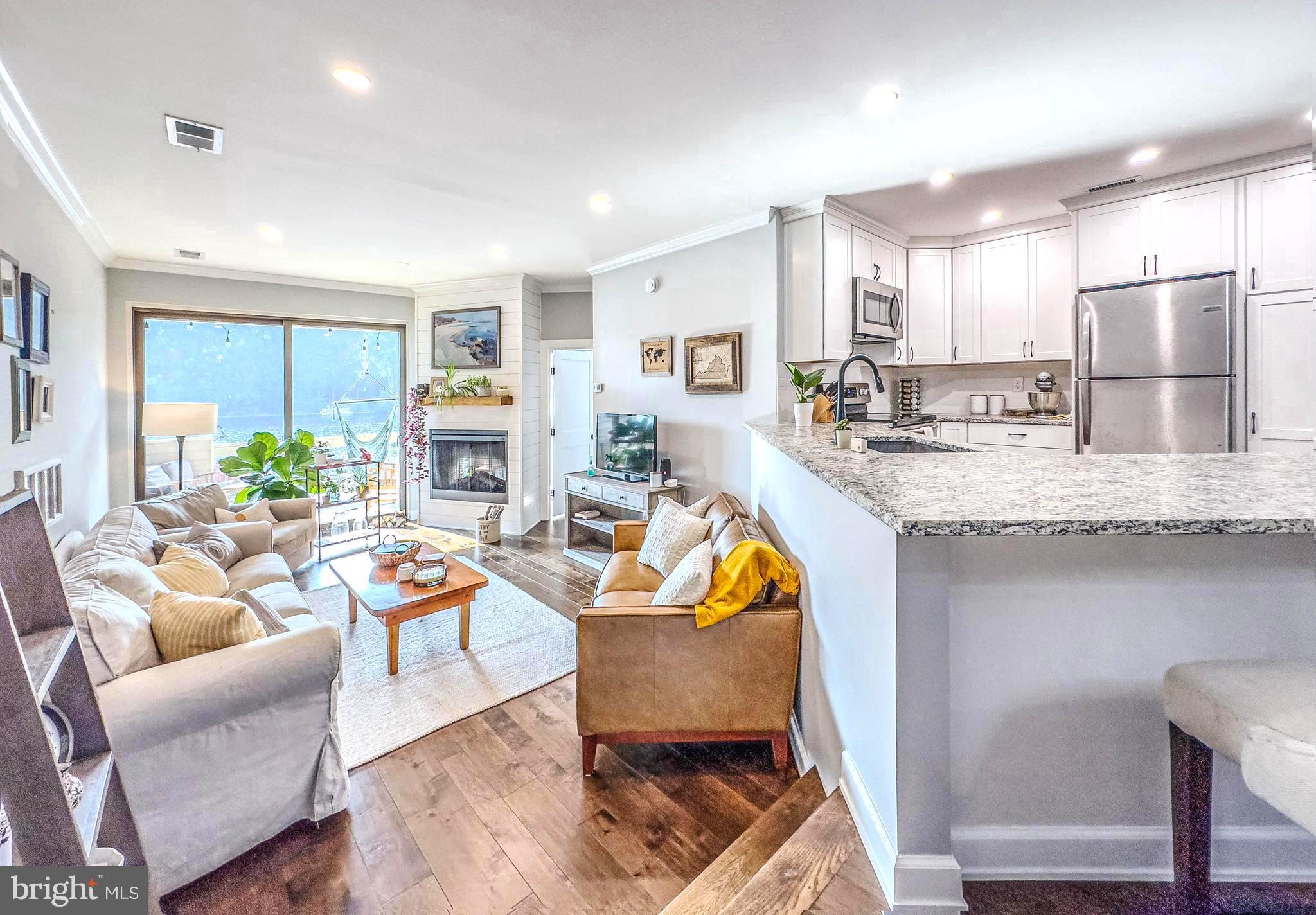 HARBOR POINT - Residential Lease