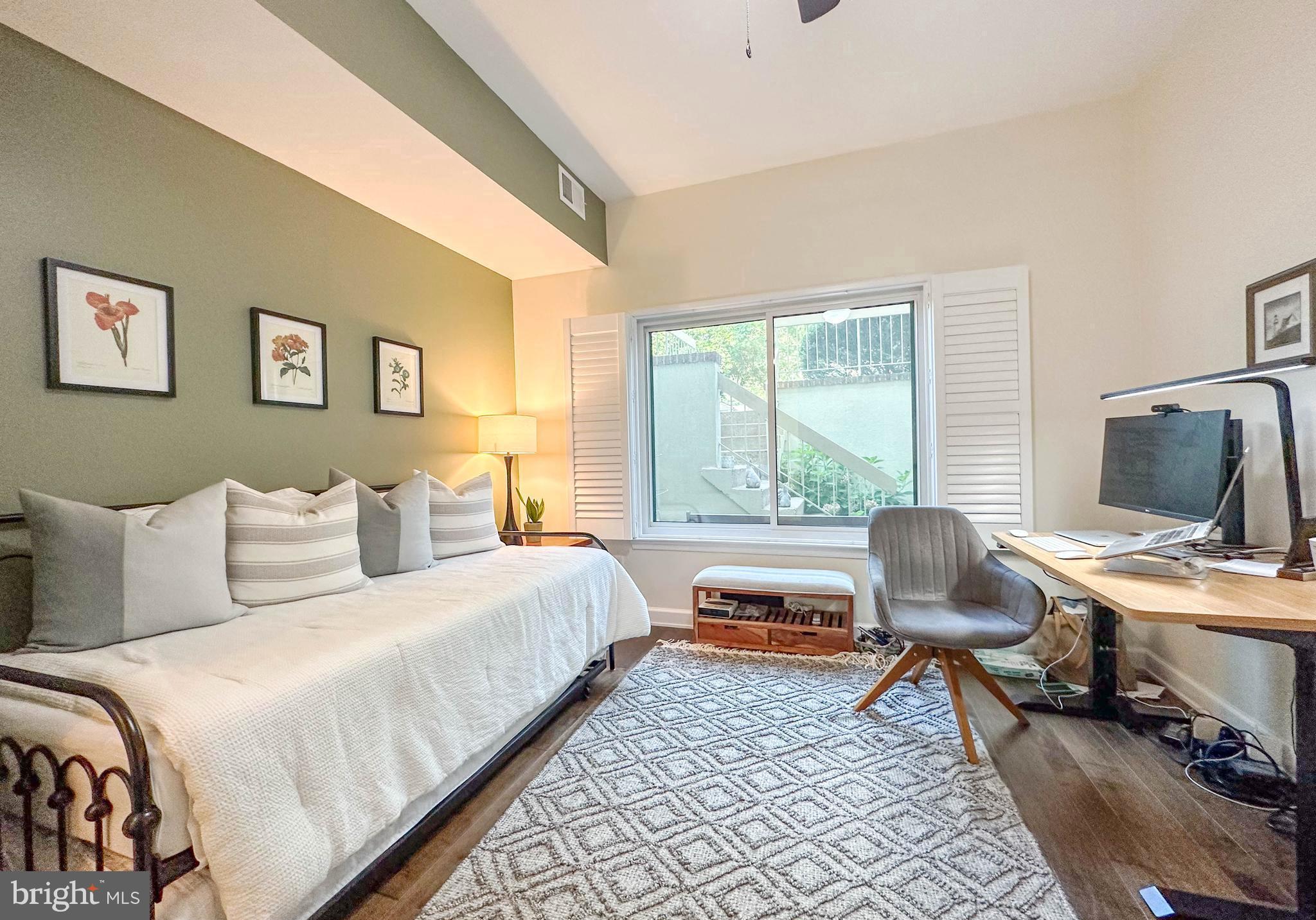 HARBOR POINT - Residential Lease