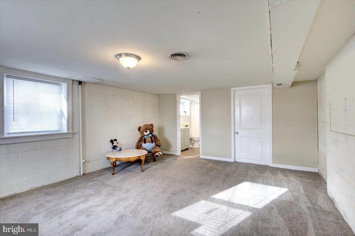 ROSEDALE - Residential