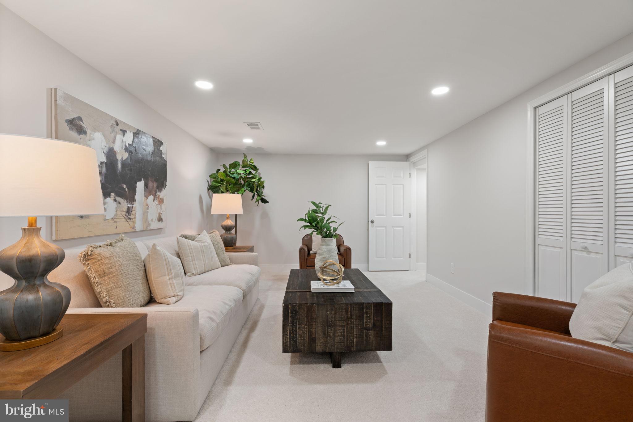 MEMORIAL HEIGHTS - Residential Lease