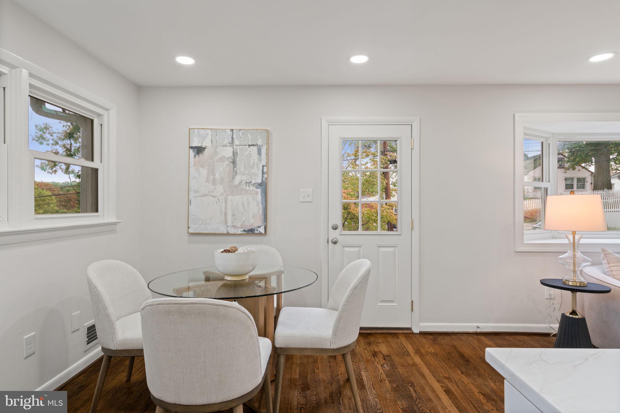 MEMORIAL HEIGHTS - Residential Lease