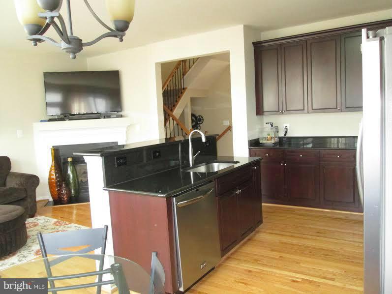 POTOMAC STATION - Residential