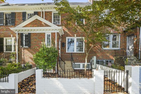 1920 35TH STREET NW WASHINGTON DC 20007