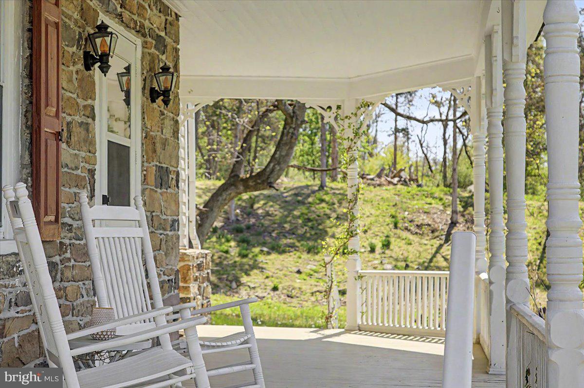 2308 DANIEL BRAY HIGHWAY