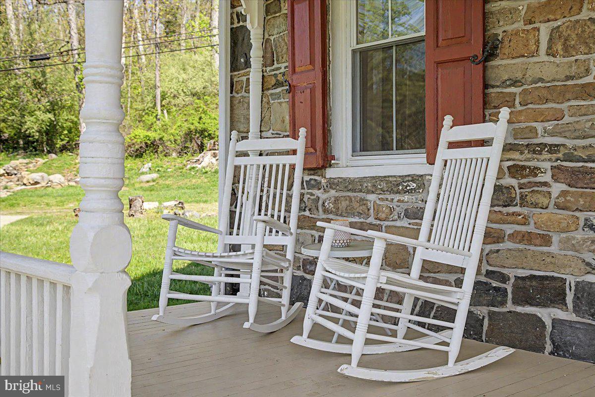 2308 DANIEL BRAY HIGHWAY