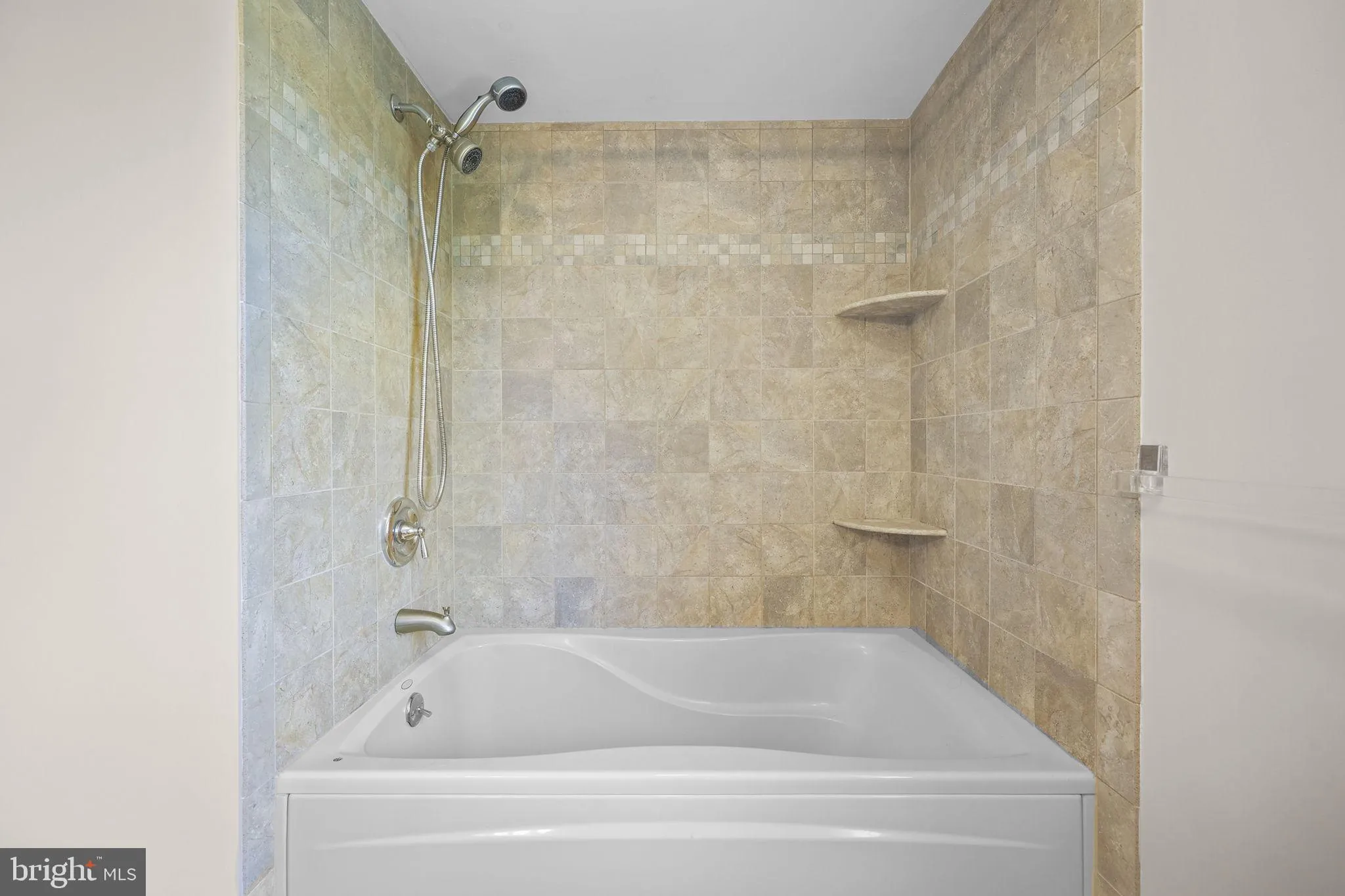 Princeton Junction, New Jersey 08550, United States, 4 Bedrooms Bedrooms, ,3 BathroomsBathrooms,Residential,Coming Soon,196112