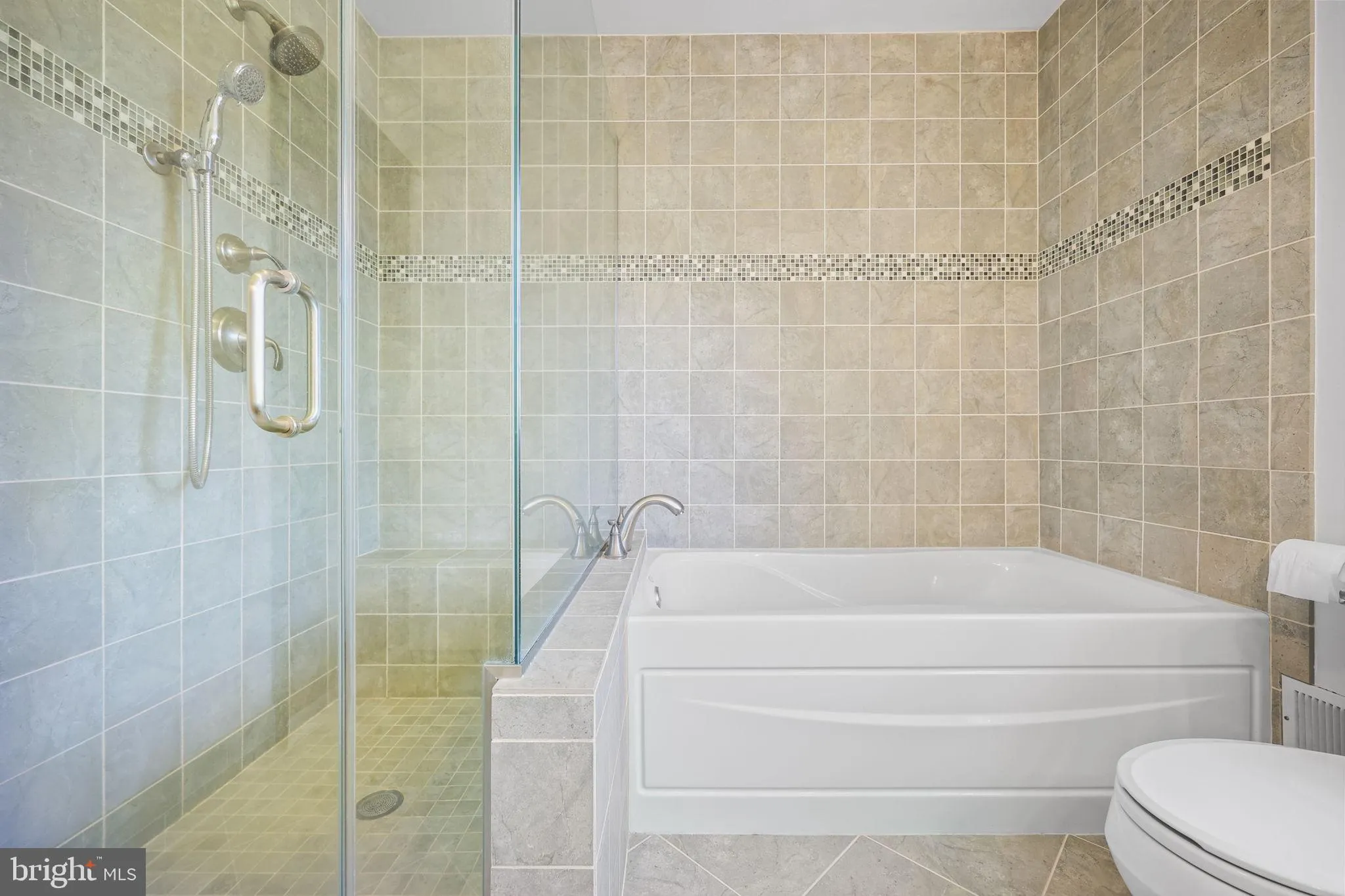 Princeton Junction, New Jersey 08550, United States, 4 Bedrooms Bedrooms, ,3 BathroomsBathrooms,Residential,Coming Soon,196112