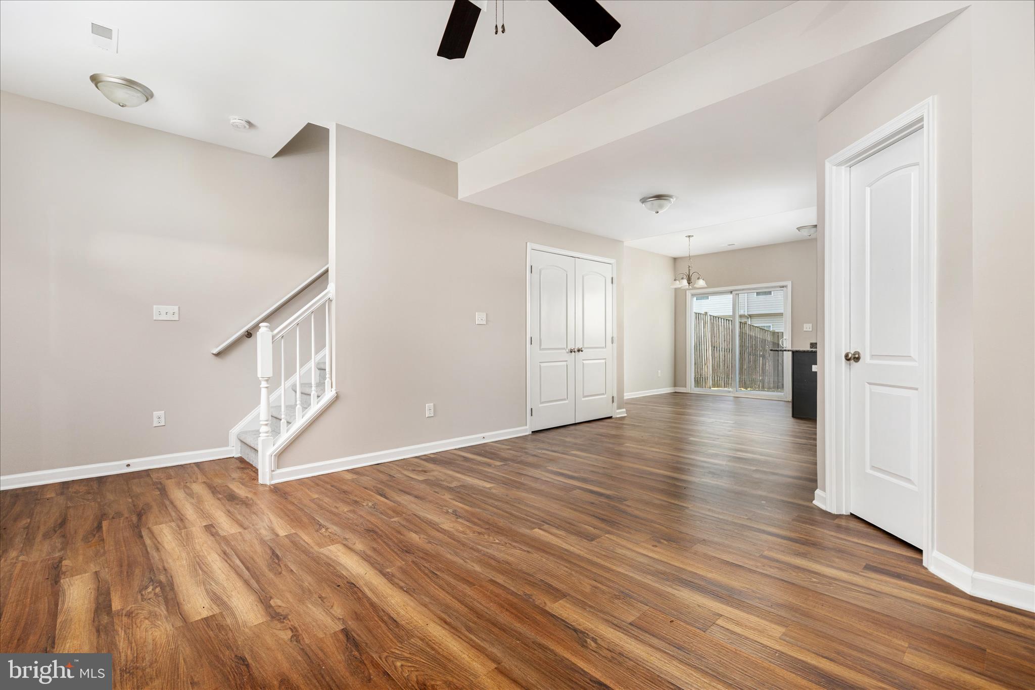 THE TOWNES OF RIDGEWAY - Residential