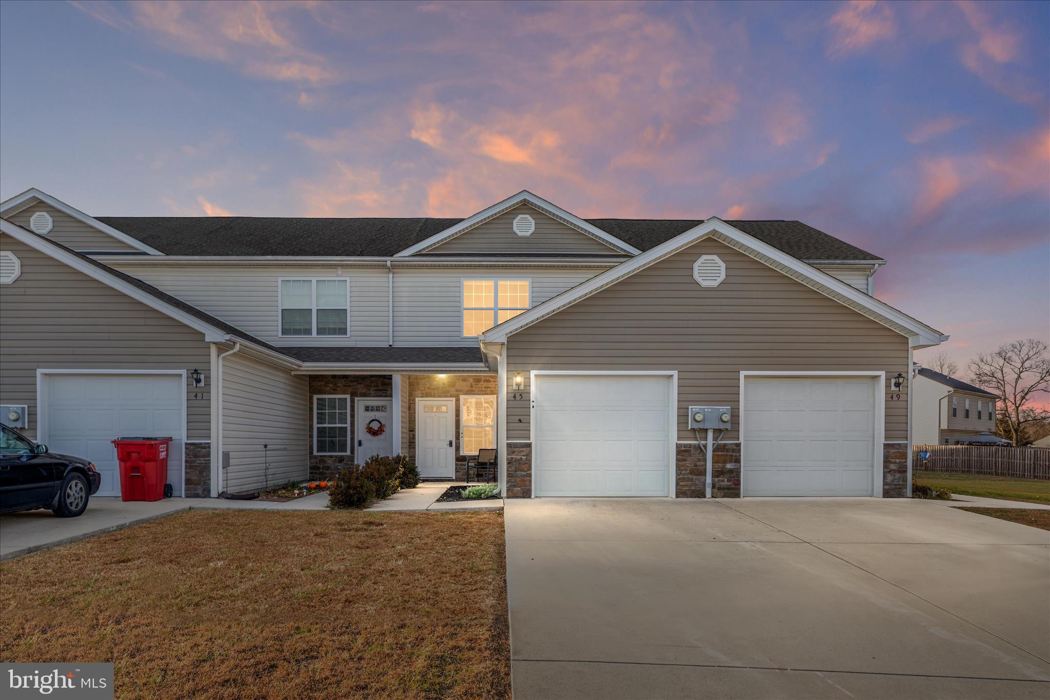 THE TOWNES OF RIDGEWAY - Residential