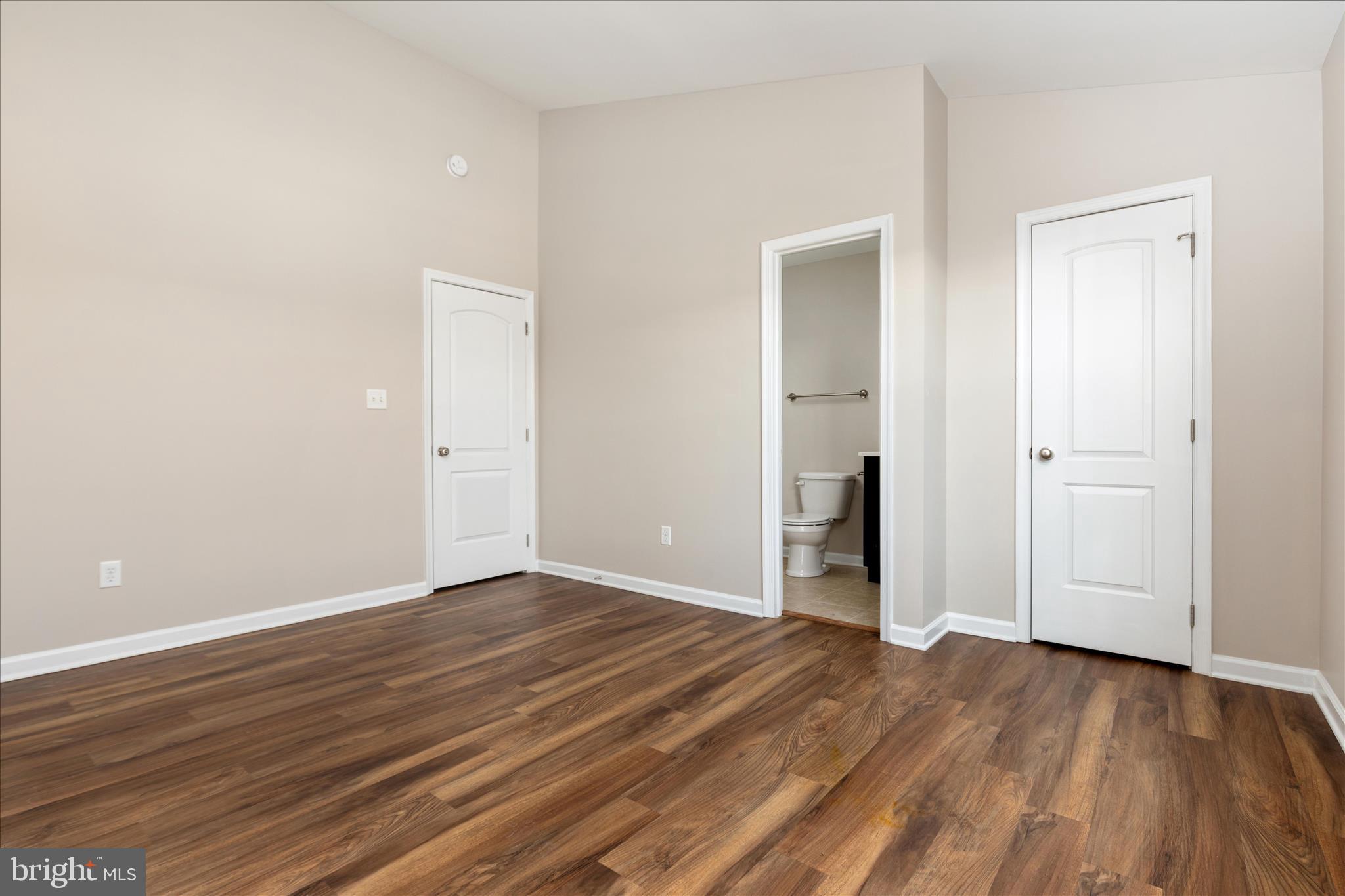 THE TOWNES OF RIDGEWAY - Residential