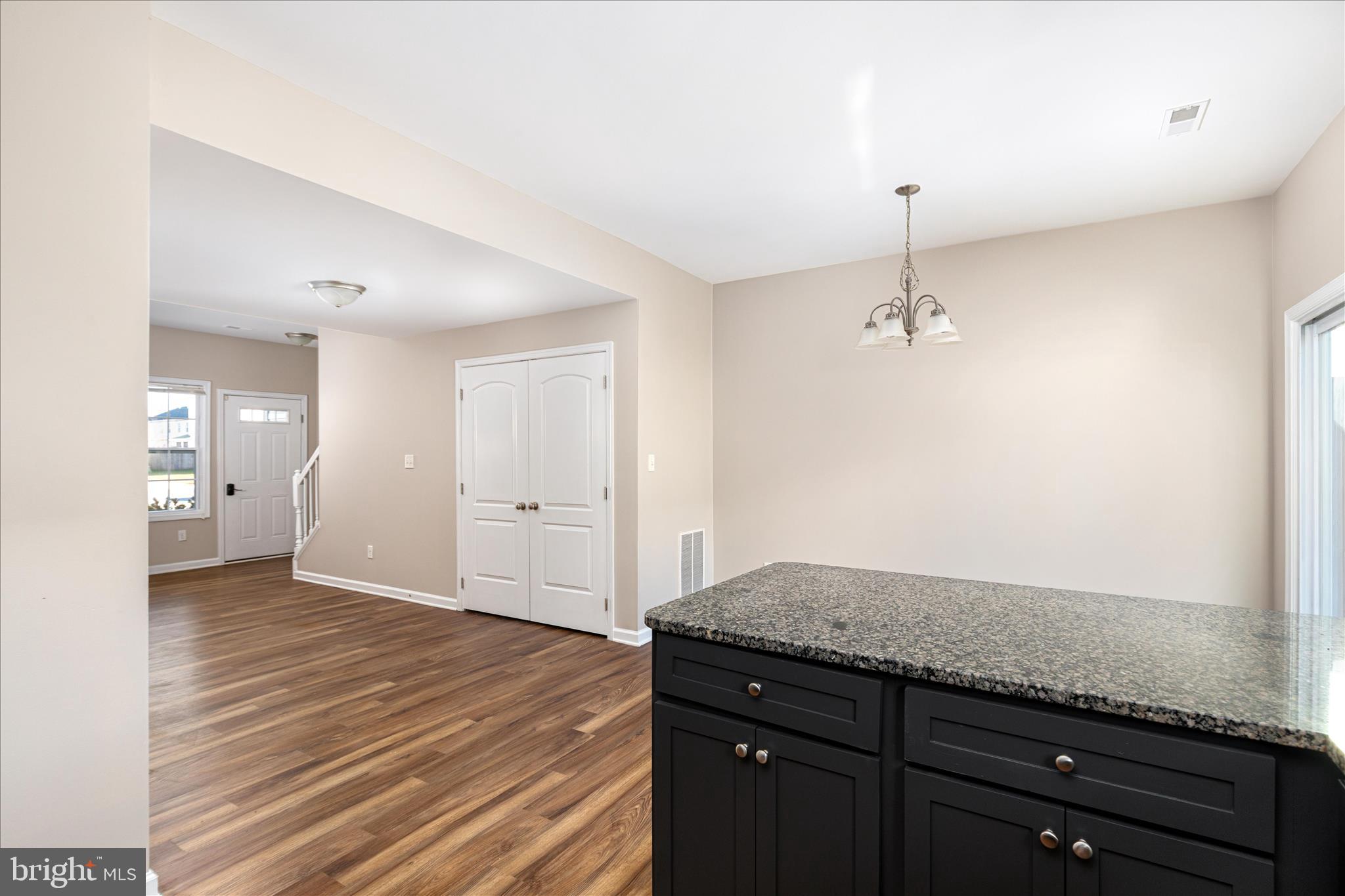 THE TOWNES OF RIDGEWAY - Residential