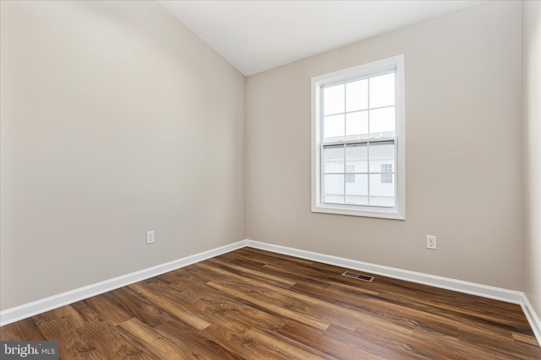 THE TOWNES OF RIDGEWAY - Residential