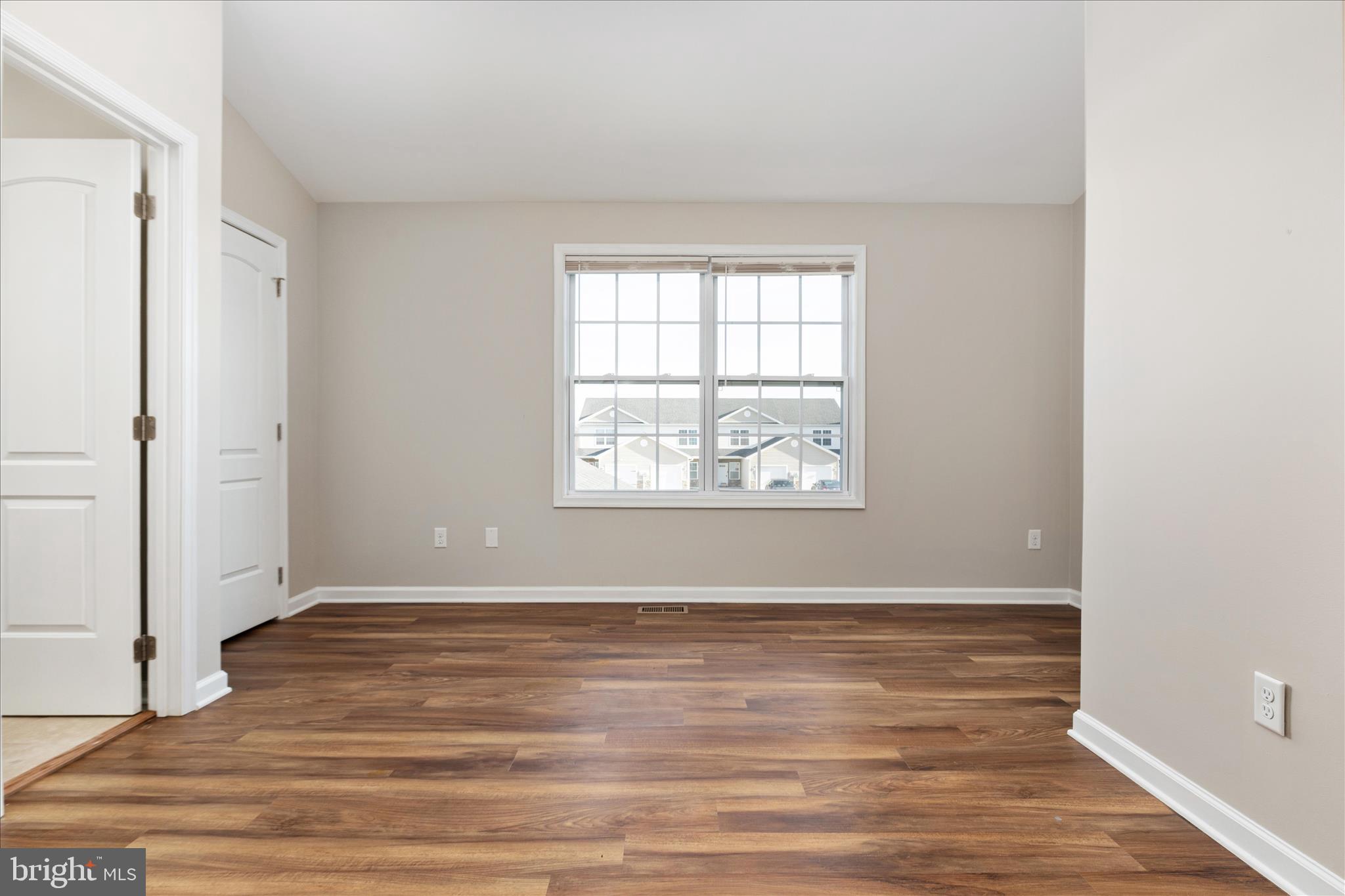 THE TOWNES OF RIDGEWAY - Residential