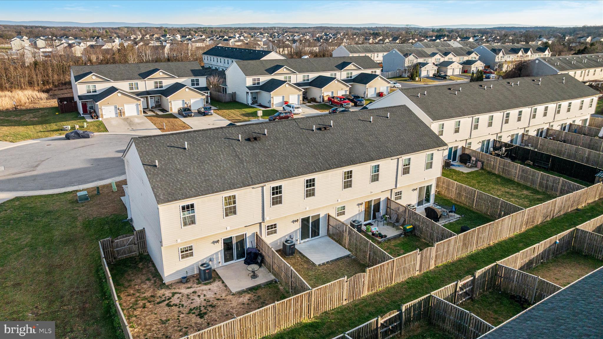 THE TOWNES OF RIDGEWAY - Residential